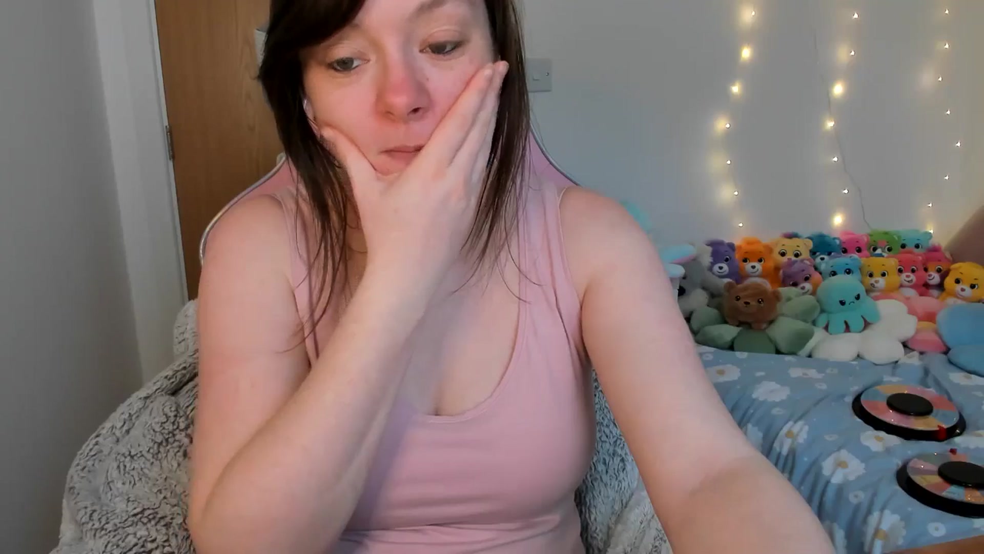 Gallery image thumbnail from JessieBear_'s myfreecams stream on, 02/19/2025, 16:46 image 7 of 20