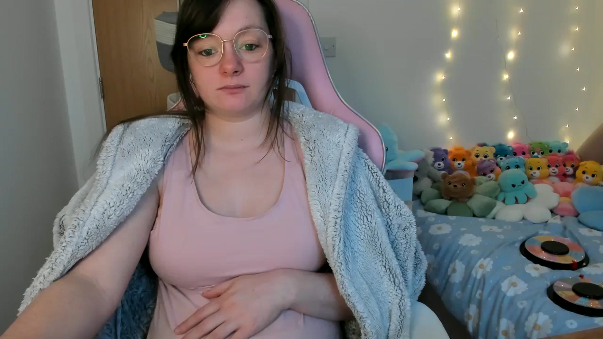 Gallery image thumbnail from JessieBear_'s myfreecams stream on, 02/19/2025, 17:19 image 7 of 20