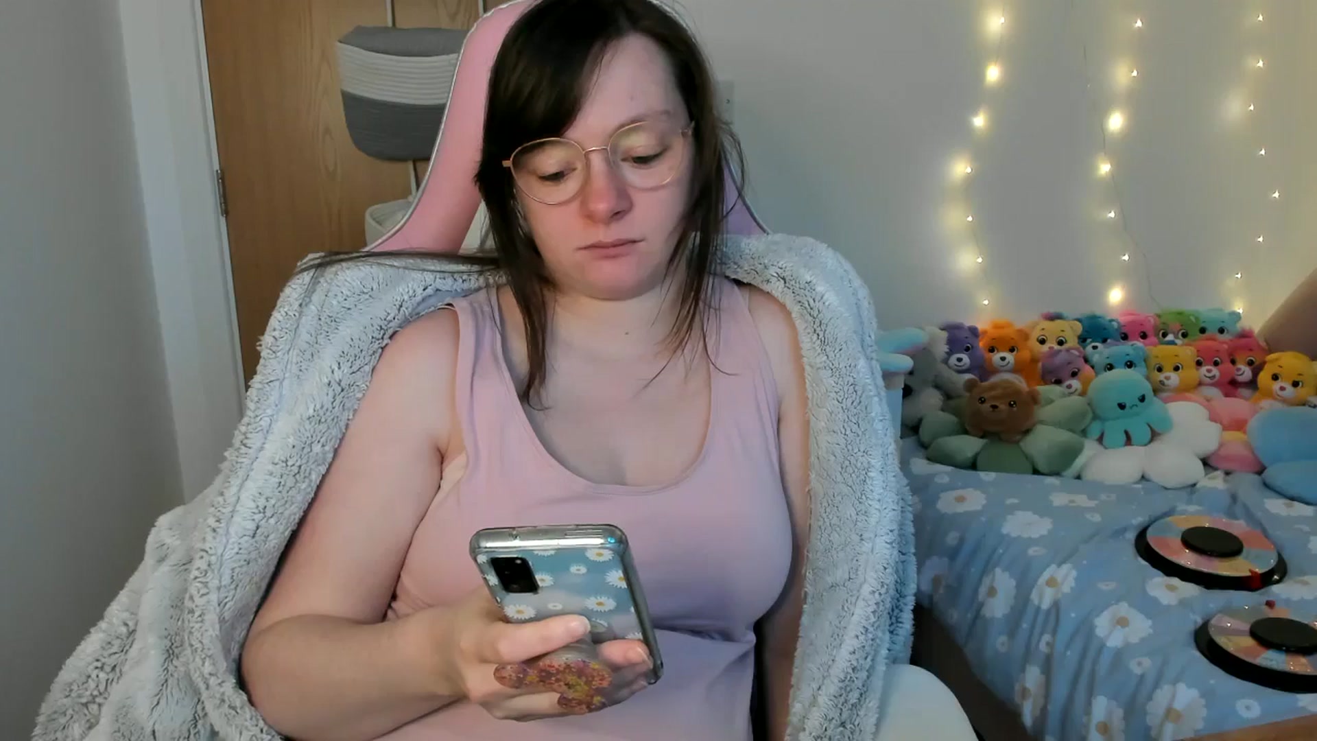 Gallery image thumbnail from JessieBear_'s myfreecams stream on, 02/19/2025, 17:19 image 18 of 20