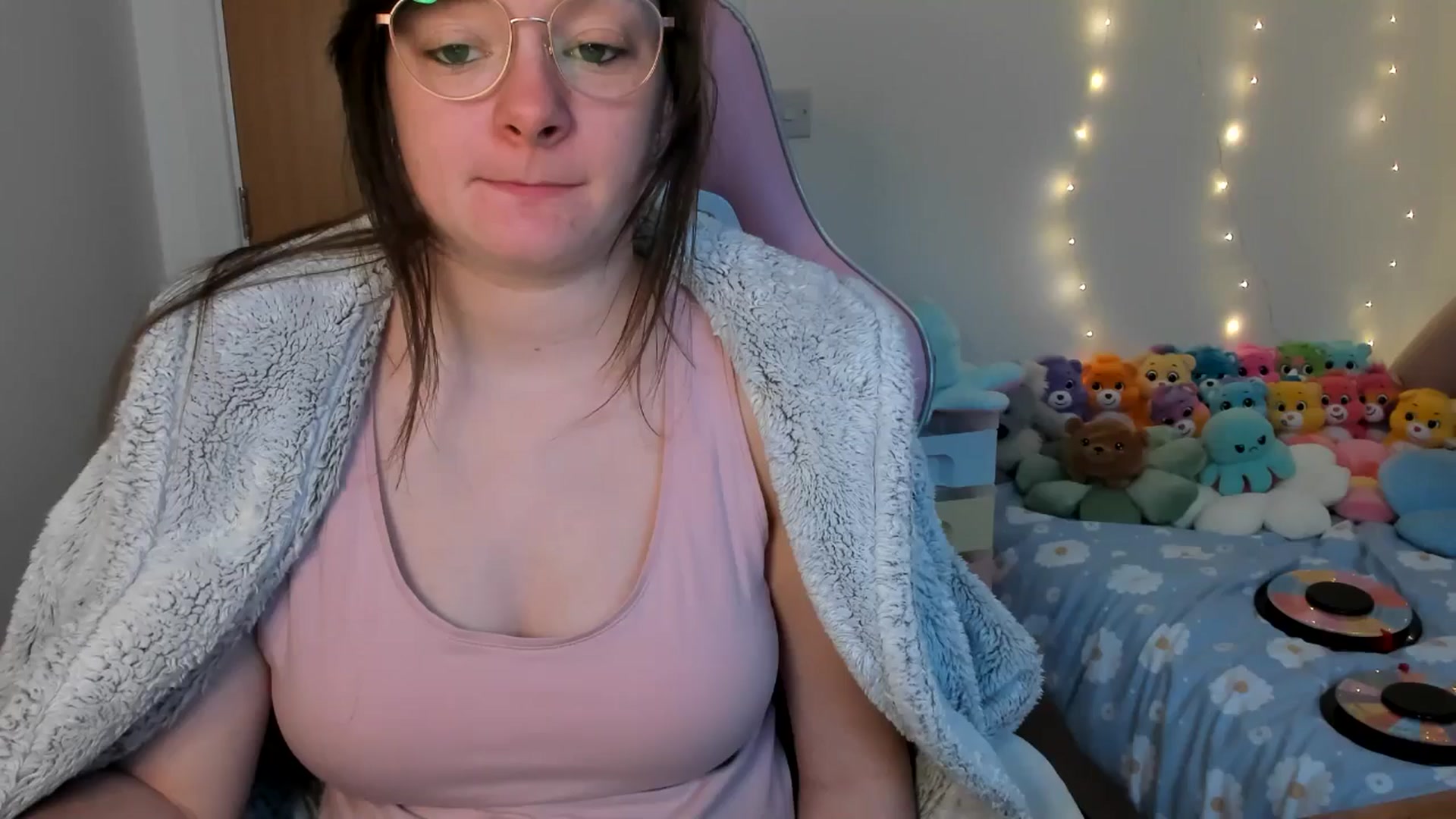 Gallery image thumbnail from JessieBear_'s myfreecams stream on, 02/19/2025, 17:19 image 5 of 20