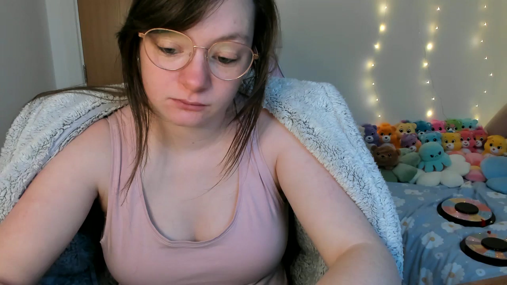Gallery image thumbnail from JessieBear_'s myfreecams stream on, 02/19/2025, 17:19 image 11 of 20