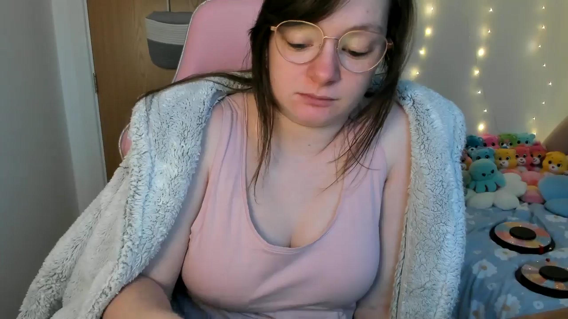 Gallery image thumbnail from JessieBear_'s myfreecams stream on, 02/19/2025, 17:19 image 16 of 20