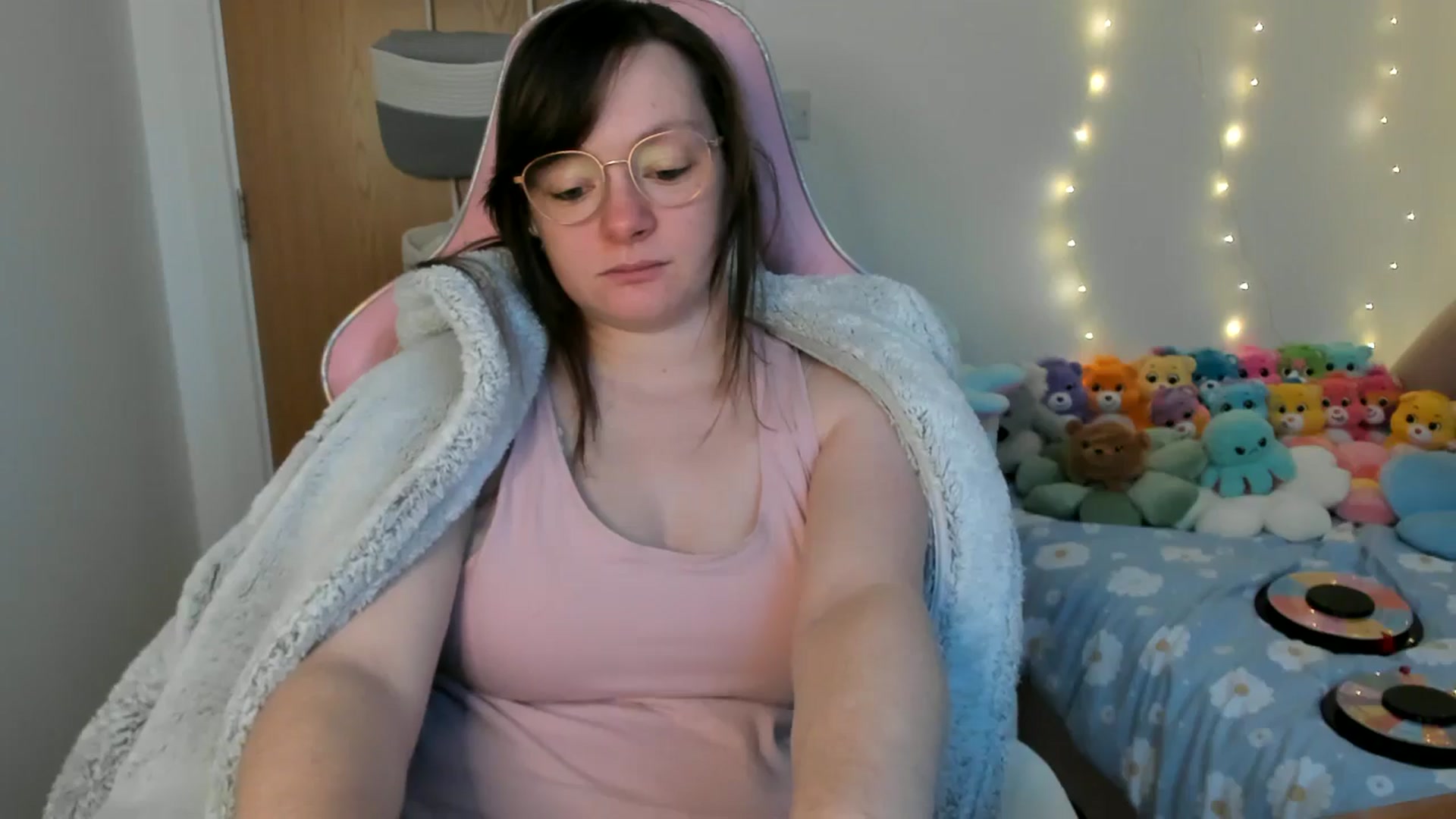 Gallery image thumbnail from JessieBear_'s myfreecams stream on, 02/19/2025, 17:19 image 19 of 20