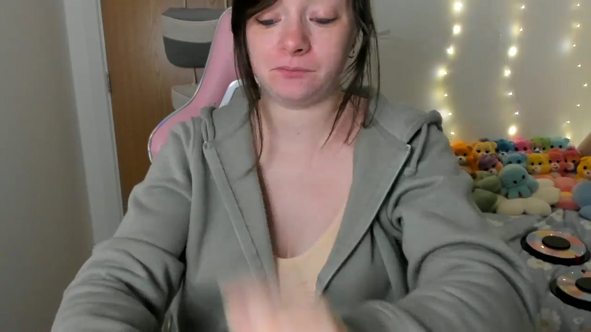 Gallery image thumbnail from JessieBear_'s myfreecams stream on, 02/20/2025, 18:23 image 20 of 20