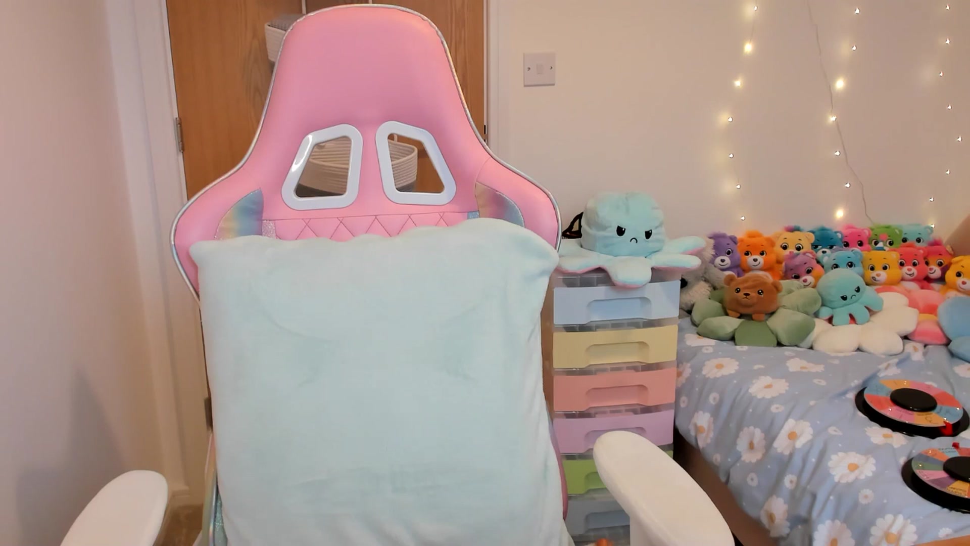 Gallery image thumbnail from JessieBear_'s myfreecams stream on, 02/21/2025, 18:10 image 12 of 20