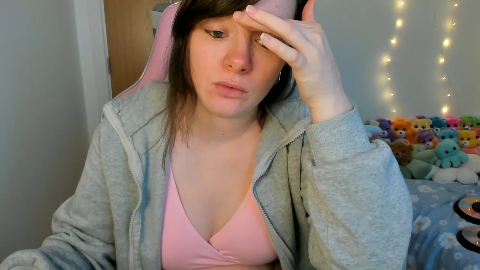 Gallery image thumbnail from JessieBear_'s myfreecams stream on, 02/24/2025, 18:00 image 11 of 20