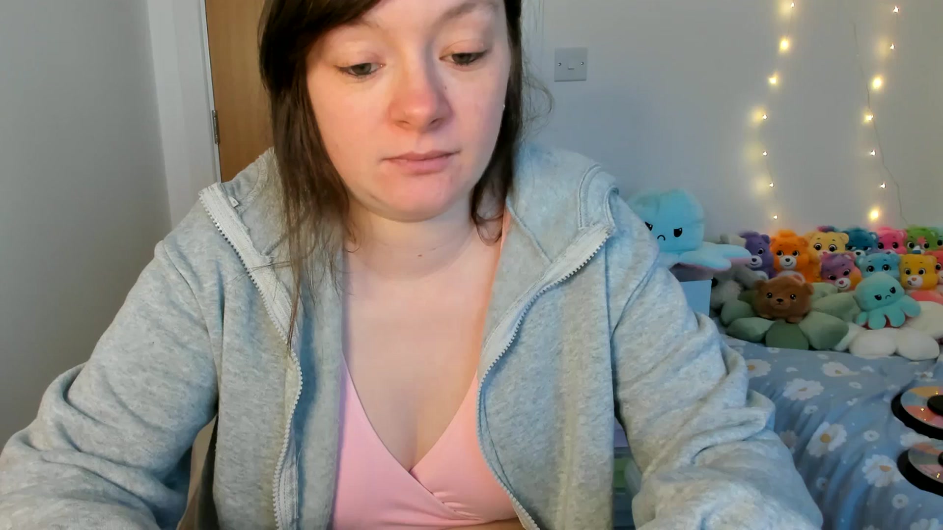 Gallery image thumbnail from JessieBear_'s myfreecams stream on, 02/24/2025, 18:00 image 10 of 20