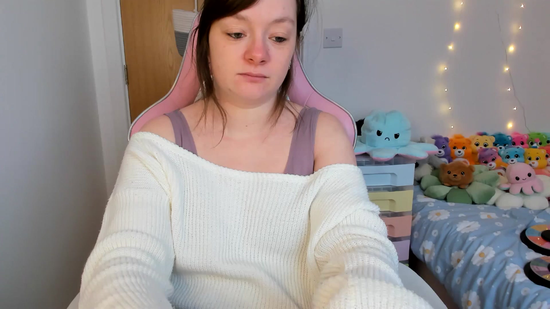 Gallery image thumbnail from JessieBear_'s myfreecams stream on, 02/25/2025, 16:23 image 9 of 20