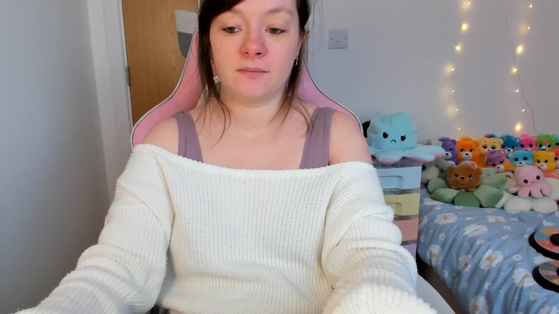Gallery image thumbnail from JessieBear_'s myfreecams stream on, 02/25/2025, 16:23 image 8 of 20