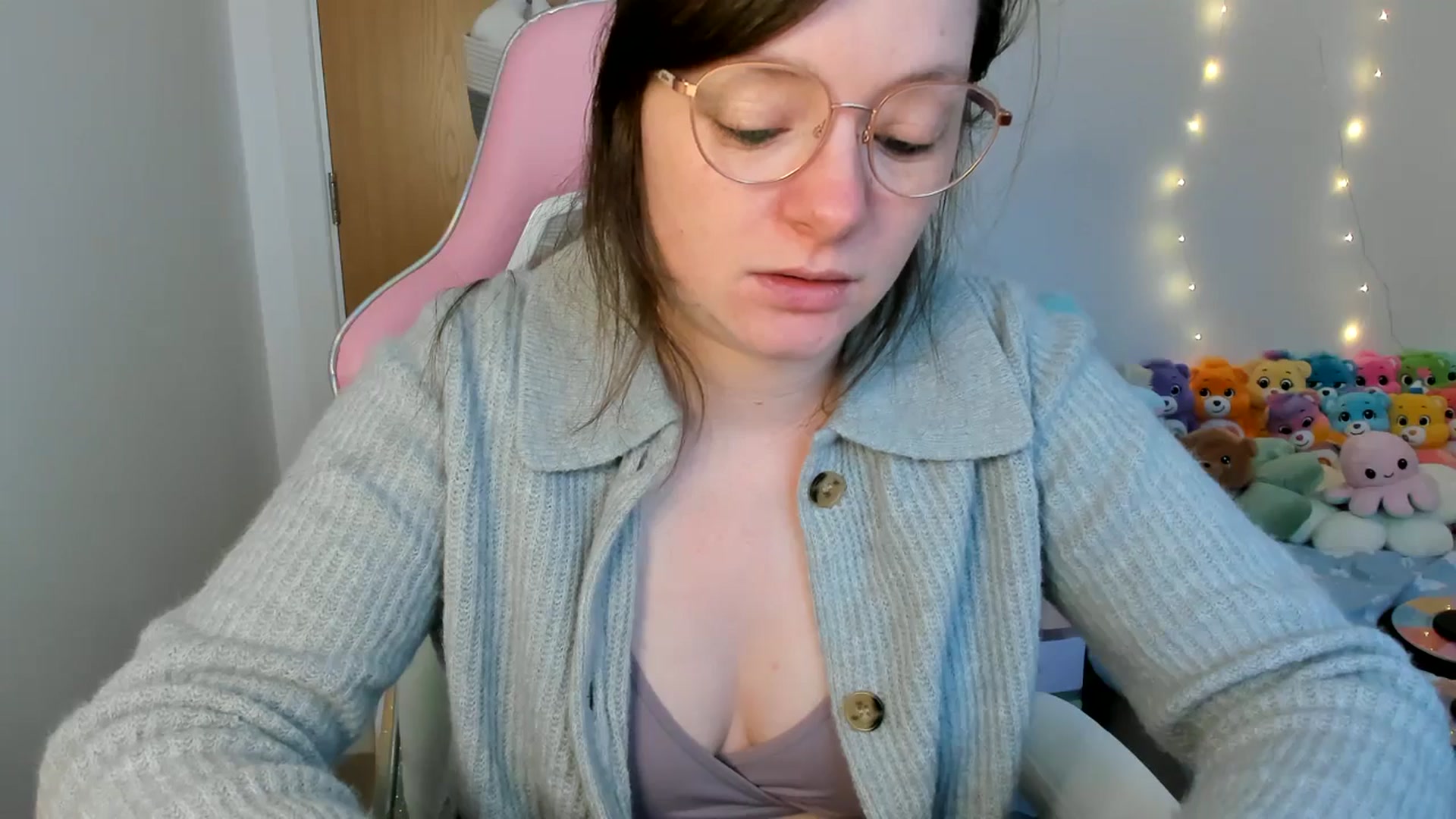 Gallery image thumbnail from JessieBear_'s myfreecams stream on, 02/25/2025, 16:49 image 14 of 20
