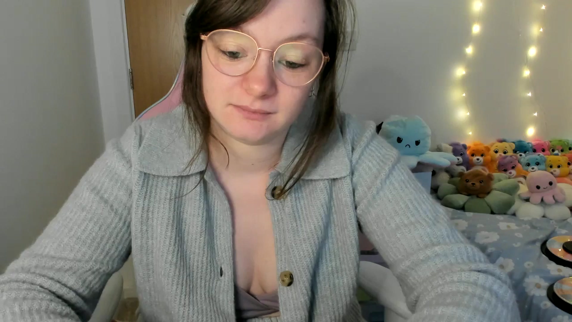 Gallery image thumbnail from JessieBear_'s myfreecams stream on, 02/25/2025, 17:56 image 14 of 20