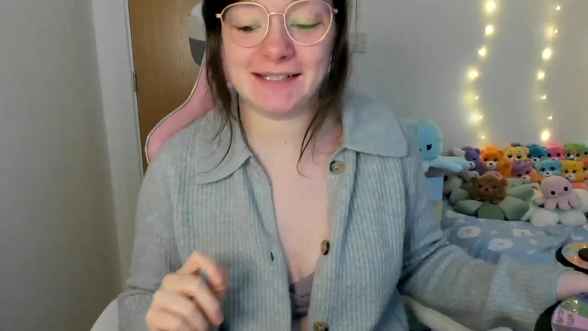 Gallery image thumbnail from JessieBear_'s myfreecams stream on, 02/25/2025, 17:56 image 9 of 20