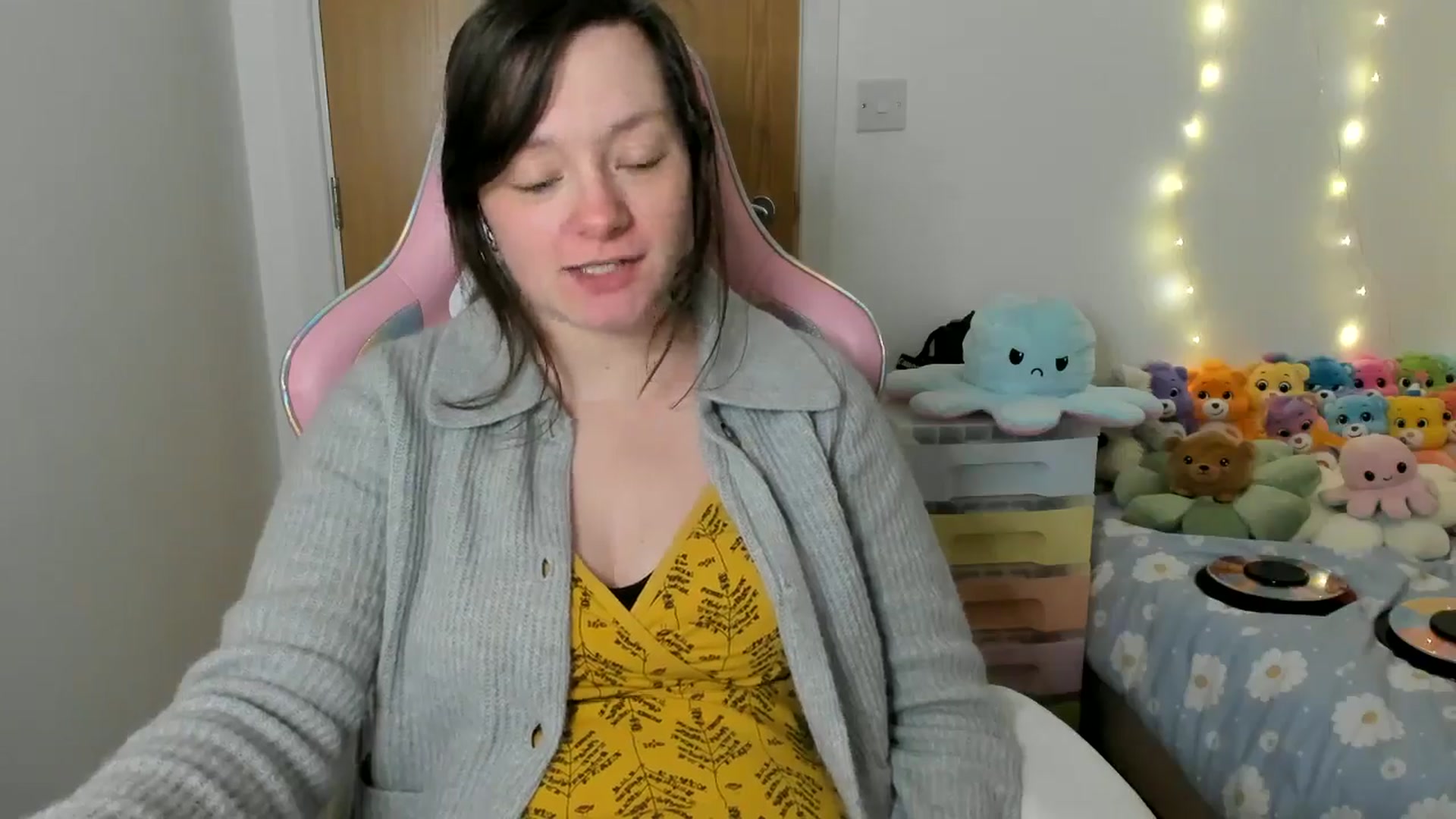 Gallery image thumbnail from JessieBear_'s myfreecams stream on, 02/26/2025, 18:09 image 19 of 20