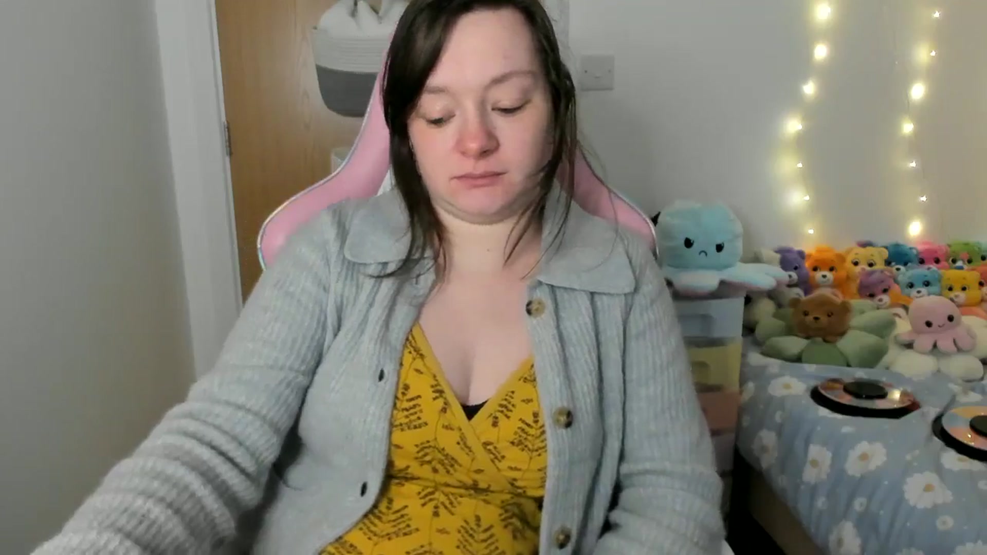 Gallery image thumbnail from JessieBear_'s myfreecams stream on, 02/26/2025, 18:09 image 17 of 20