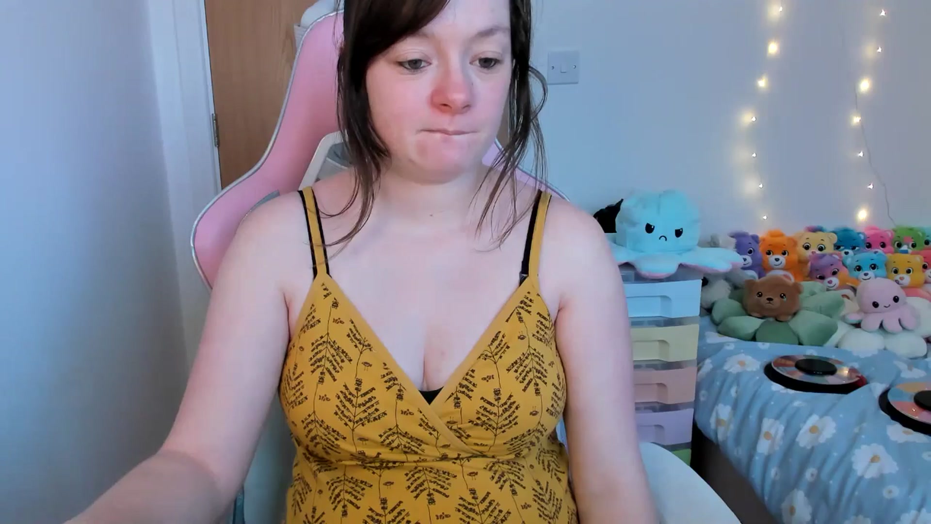 Gallery image thumbnail from JessieBear_'s myfreecams stream on, 02/26/2025, 18:09 image 2 of 20