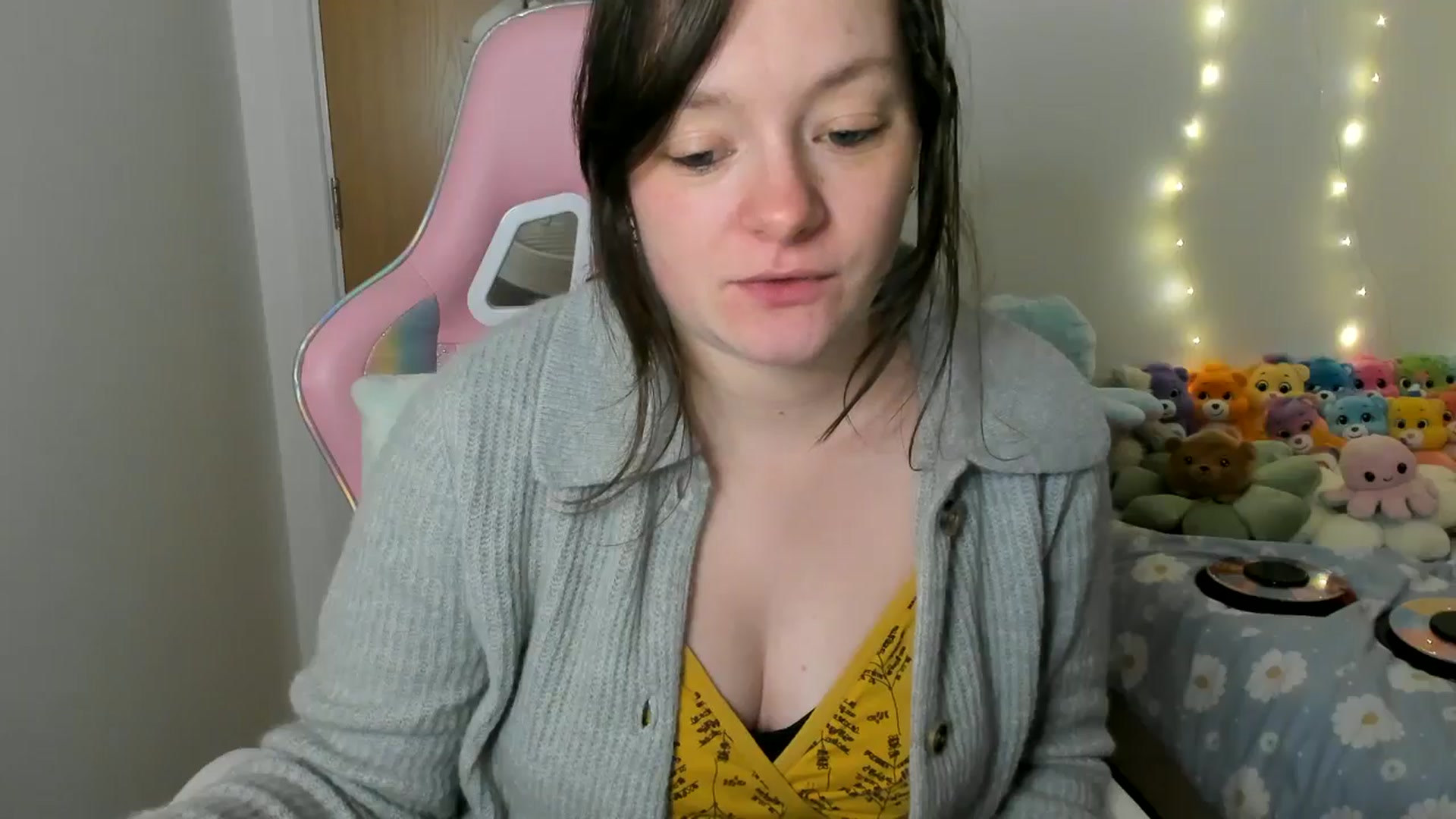Gallery image thumbnail from JessieBear_'s myfreecams stream on, 02/26/2025, 18:09 image 18 of 20