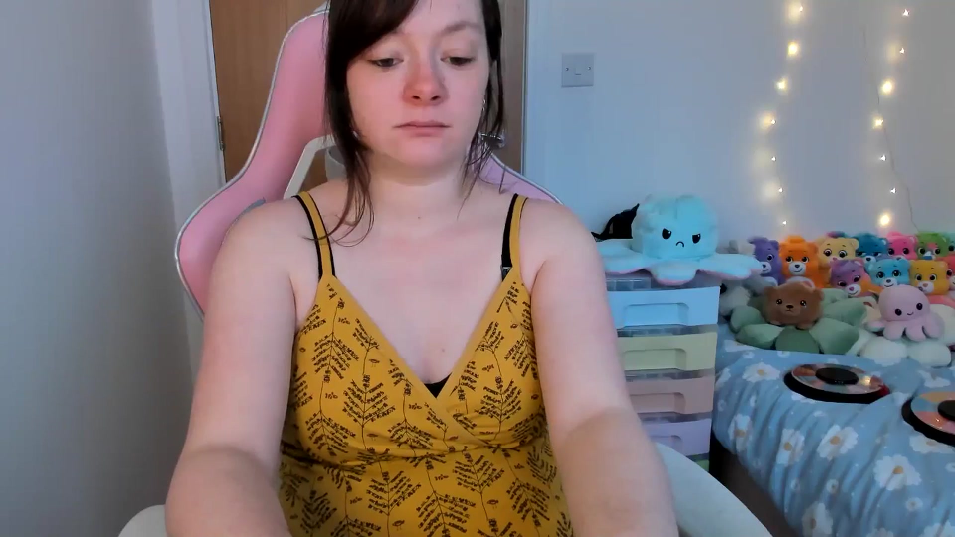 Gallery image thumbnail from JessieBear_'s myfreecams stream on, 02/26/2025, 18:09 image 6 of 20