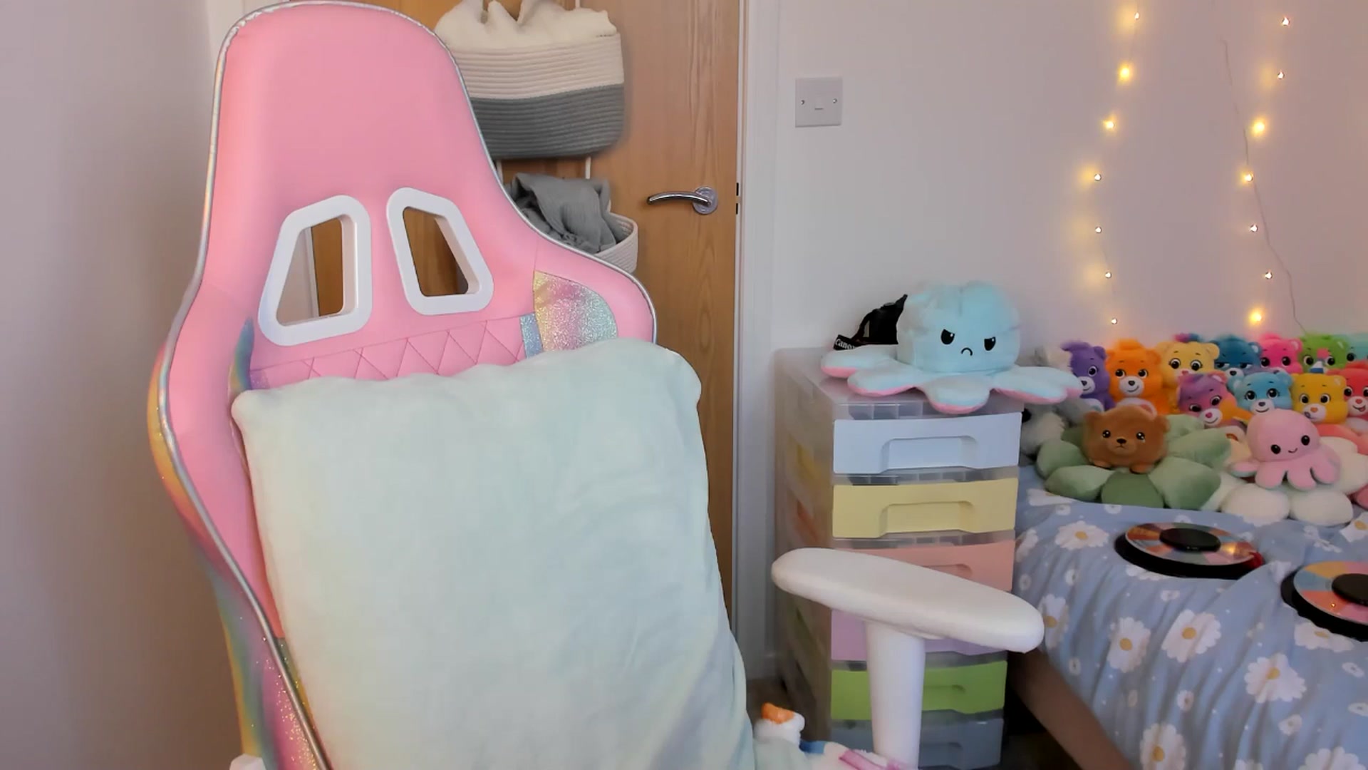 Gallery image thumbnail from JessieBear_'s myfreecams stream on, 02/27/2025, 16:55 image 7 of 20