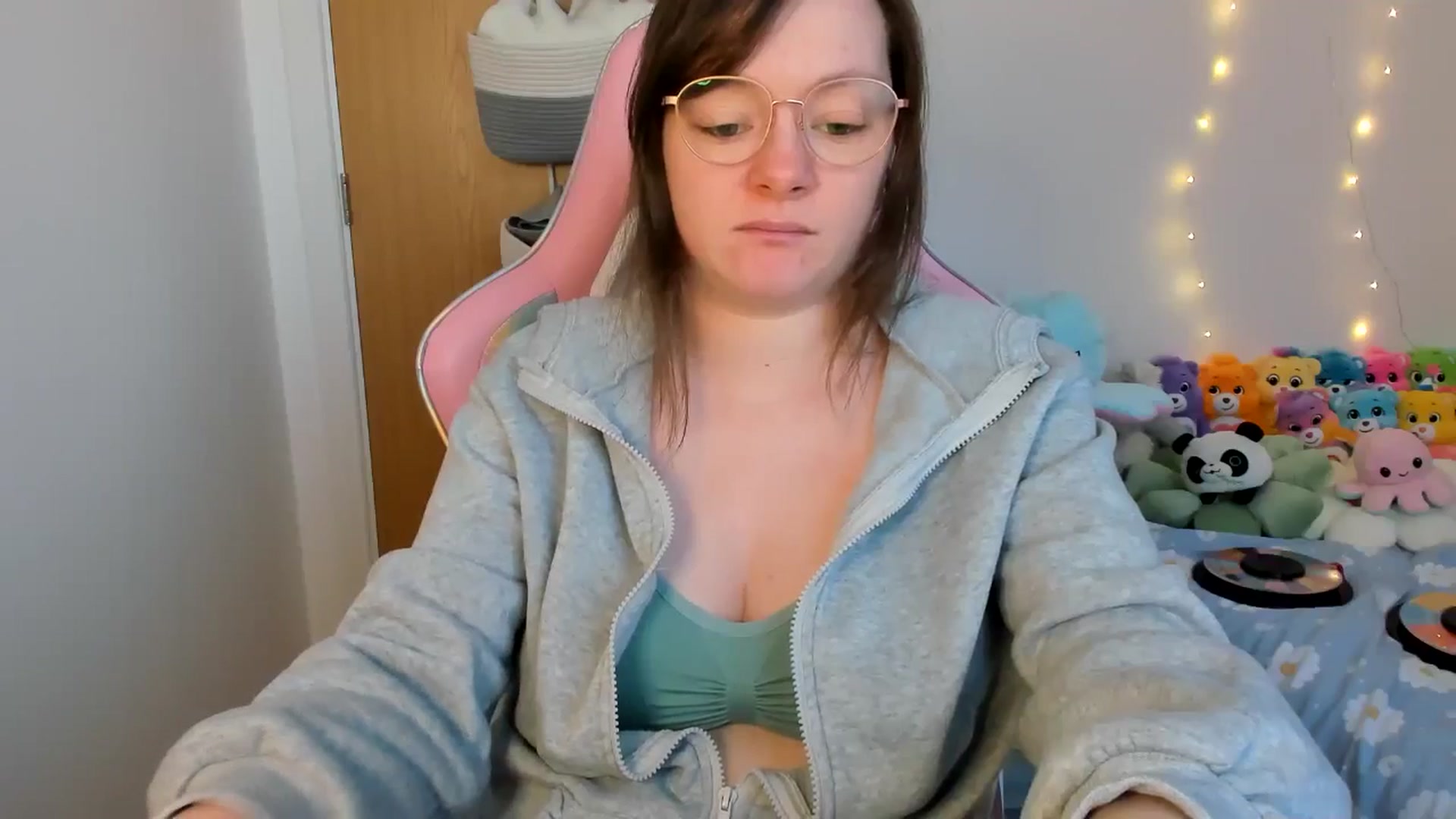 Gallery image thumbnail from JessieBear_'s myfreecams stream on, 02/28/2025, 17:53 image 17 of 20