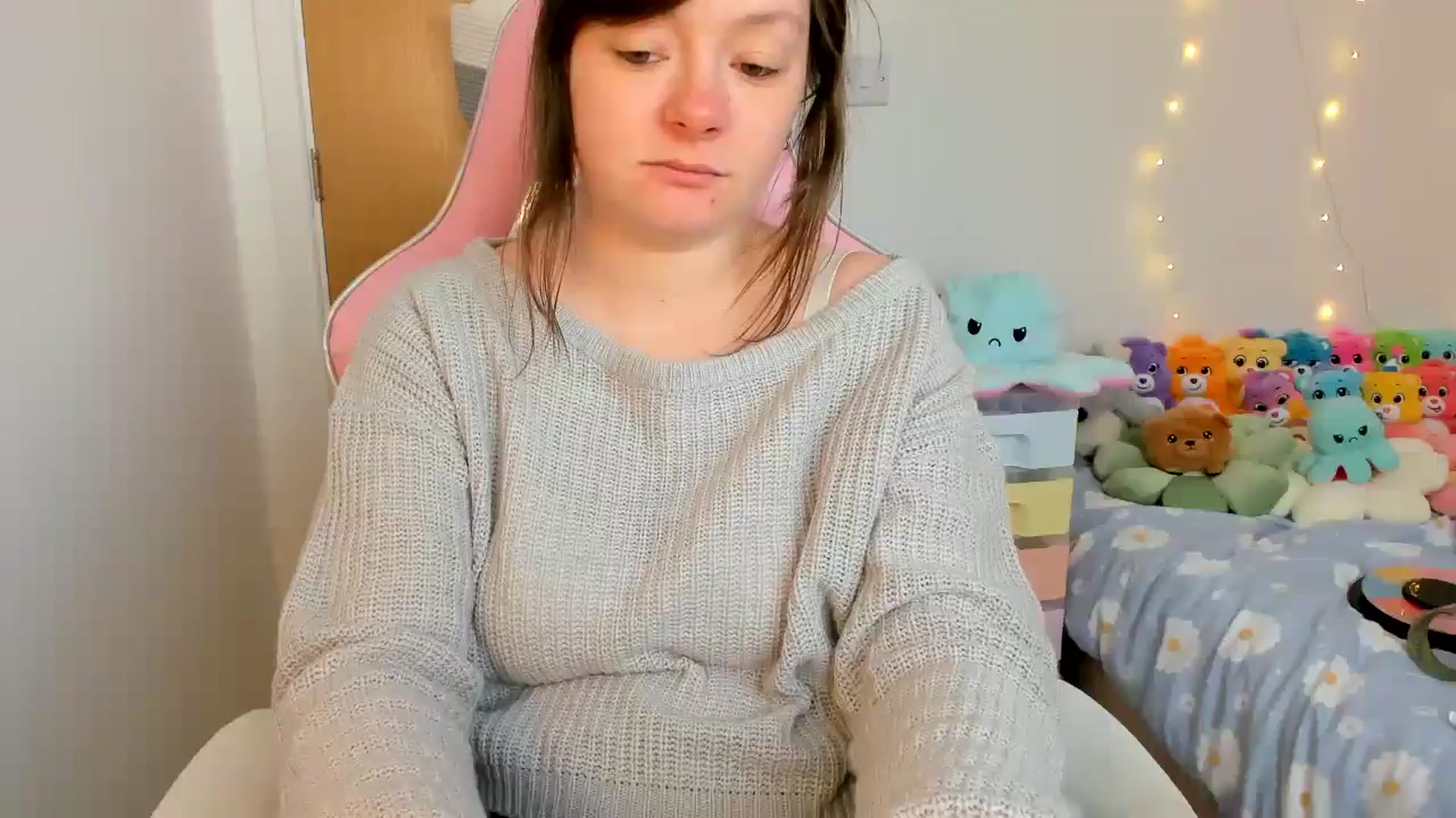 Gallery image thumbnail from JessieBear_'s myfreecams stream on, 03/04/2025, 18:03 image 1 of 20