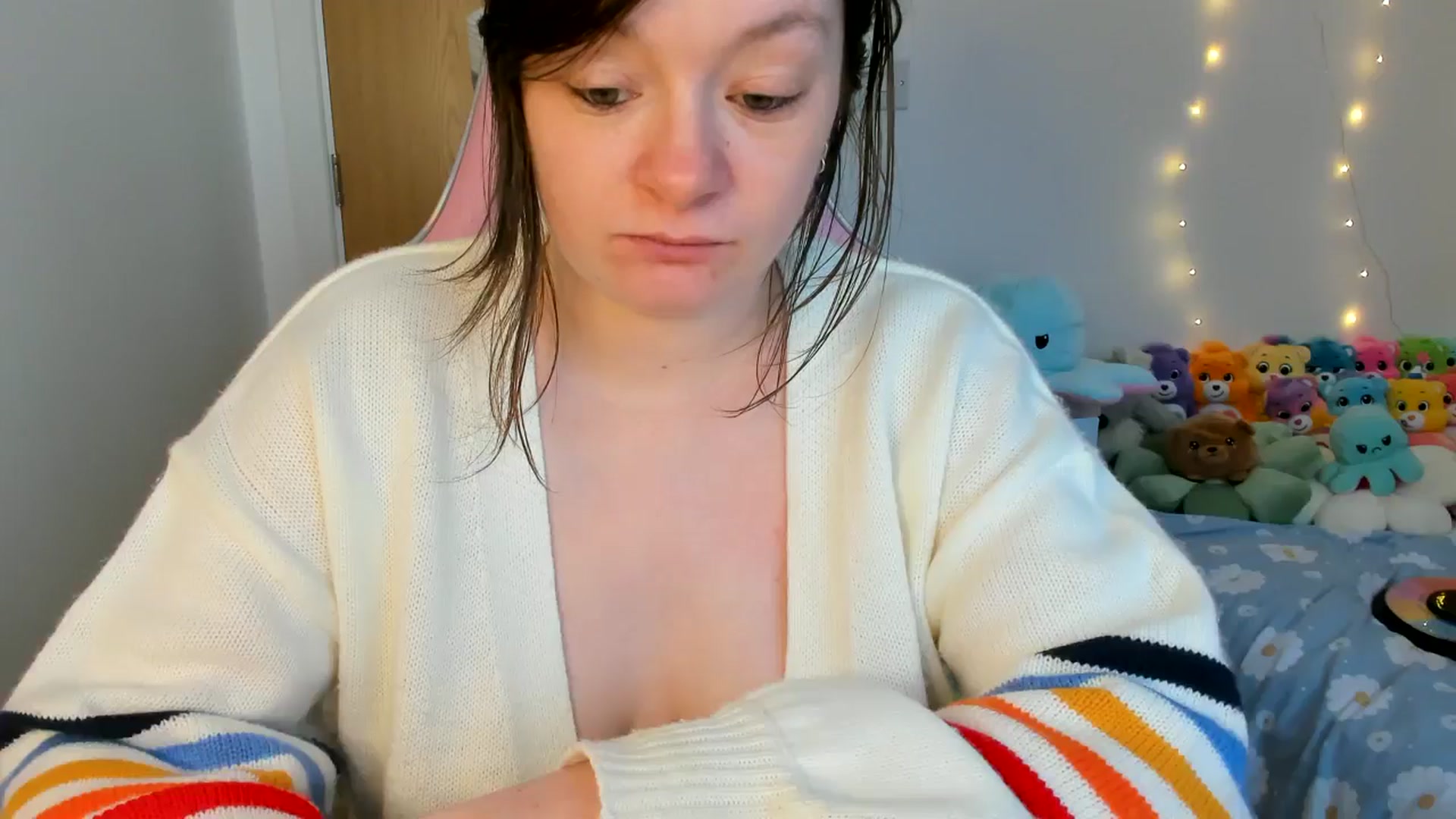 Gallery image thumbnail from JessieBear_'s myfreecams stream on, 03/06/2025, 17:05 image 6 of 20