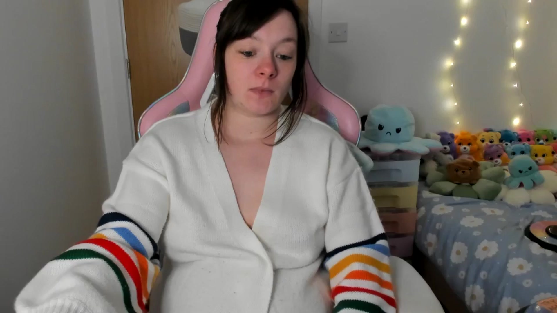 Gallery image thumbnail from JessieBear_'s myfreecams stream on, 03/06/2025, 18:02 image 19 of 20