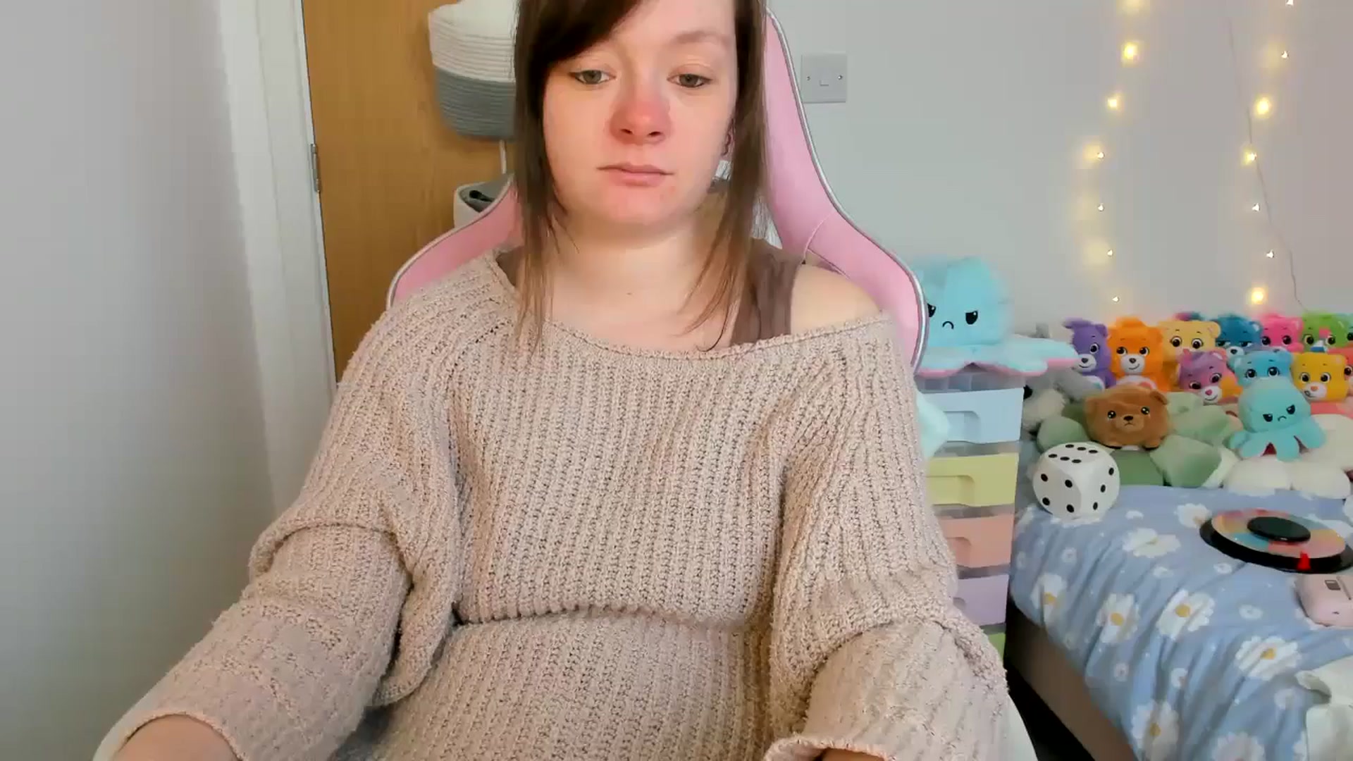 Gallery image thumbnail from JessieBear_'s myfreecams stream on, 03/07/2025, 16:47 image 12 of 20