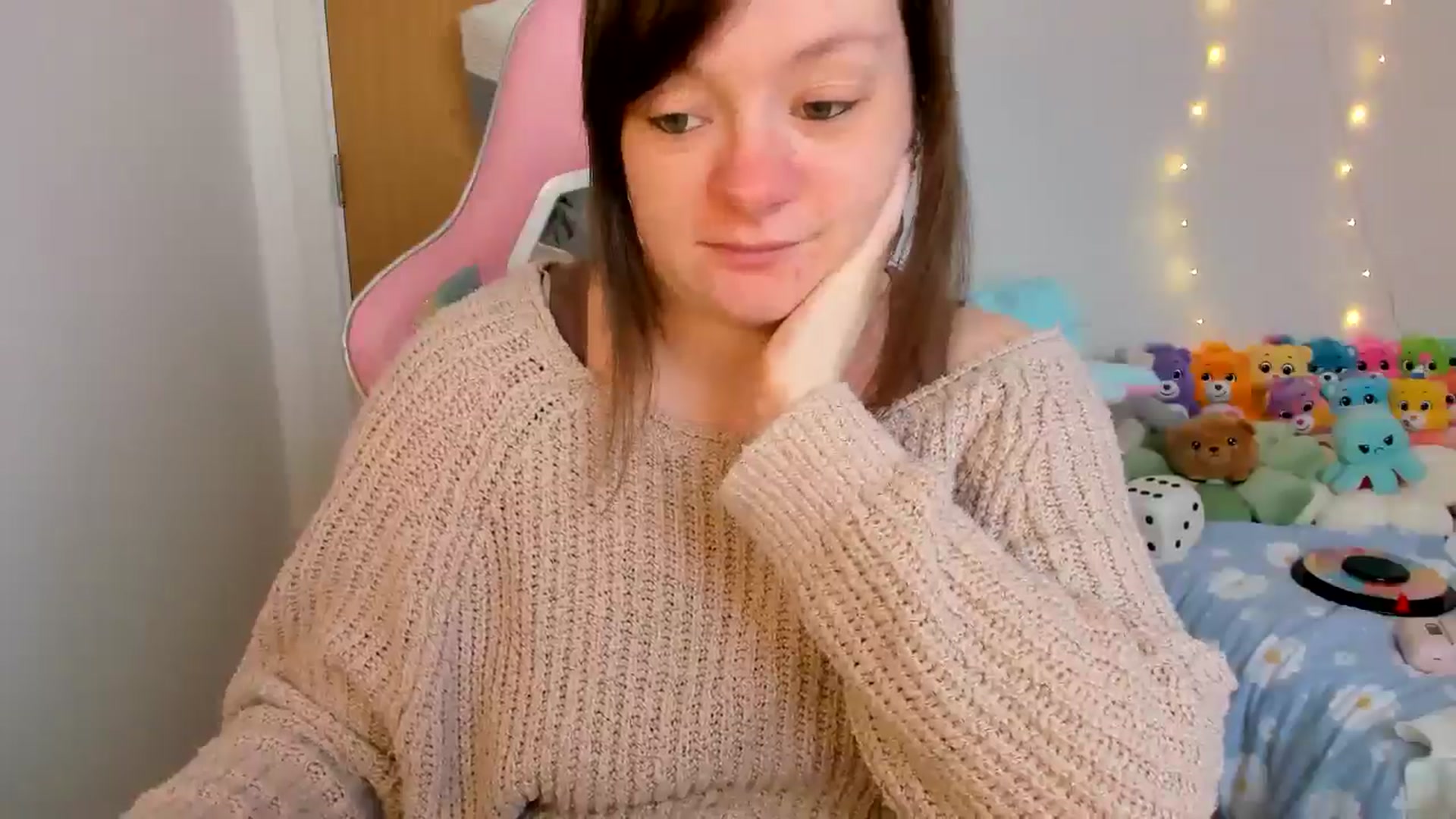 Gallery image thumbnail from JessieBear_'s myfreecams stream on, 03/07/2025, 16:47 image 15 of 20