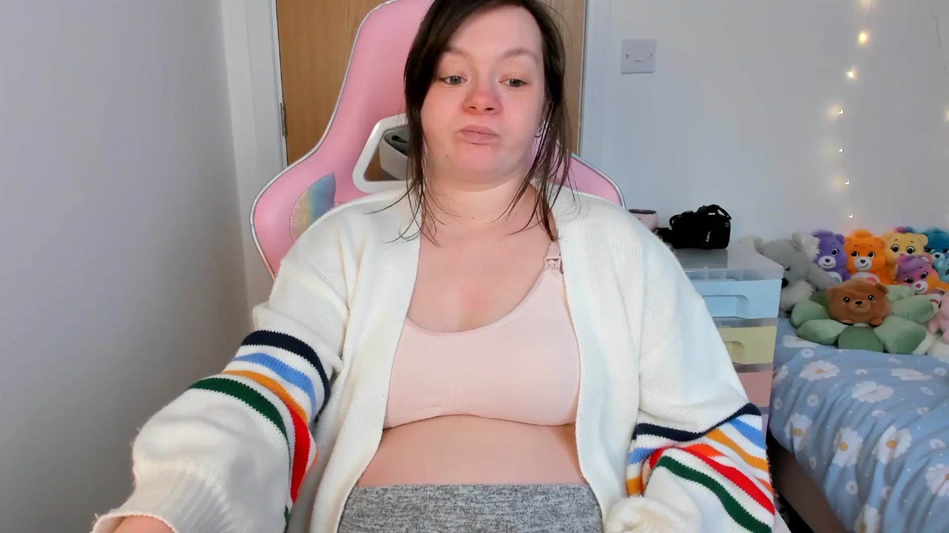 Gallery image thumbnail from JessieBear_'s myfreecams stream on, 03/17/2025, 16:53 image 14 of 20