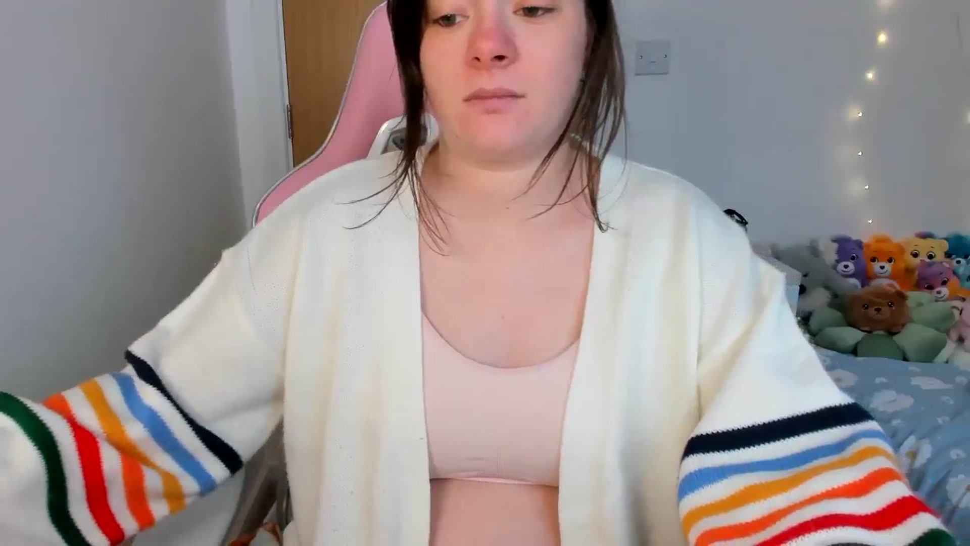 Gallery image thumbnail from JessieBear_'s myfreecams stream on, 03/17/2025, 16:53 image 13 of 20