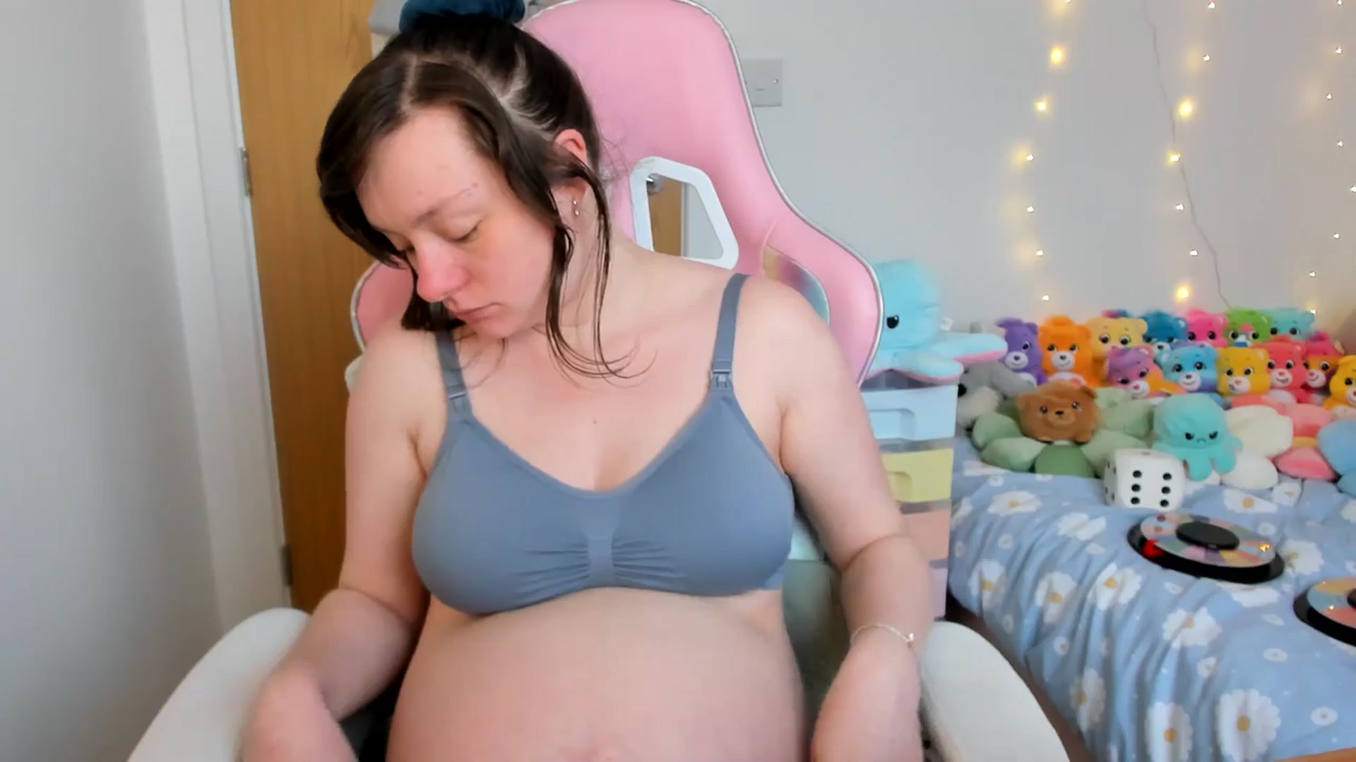 Gallery image thumbnail from JessieBear_'s myfreecams stream on, 03/20/2025, 17:48 image 15 of 20
