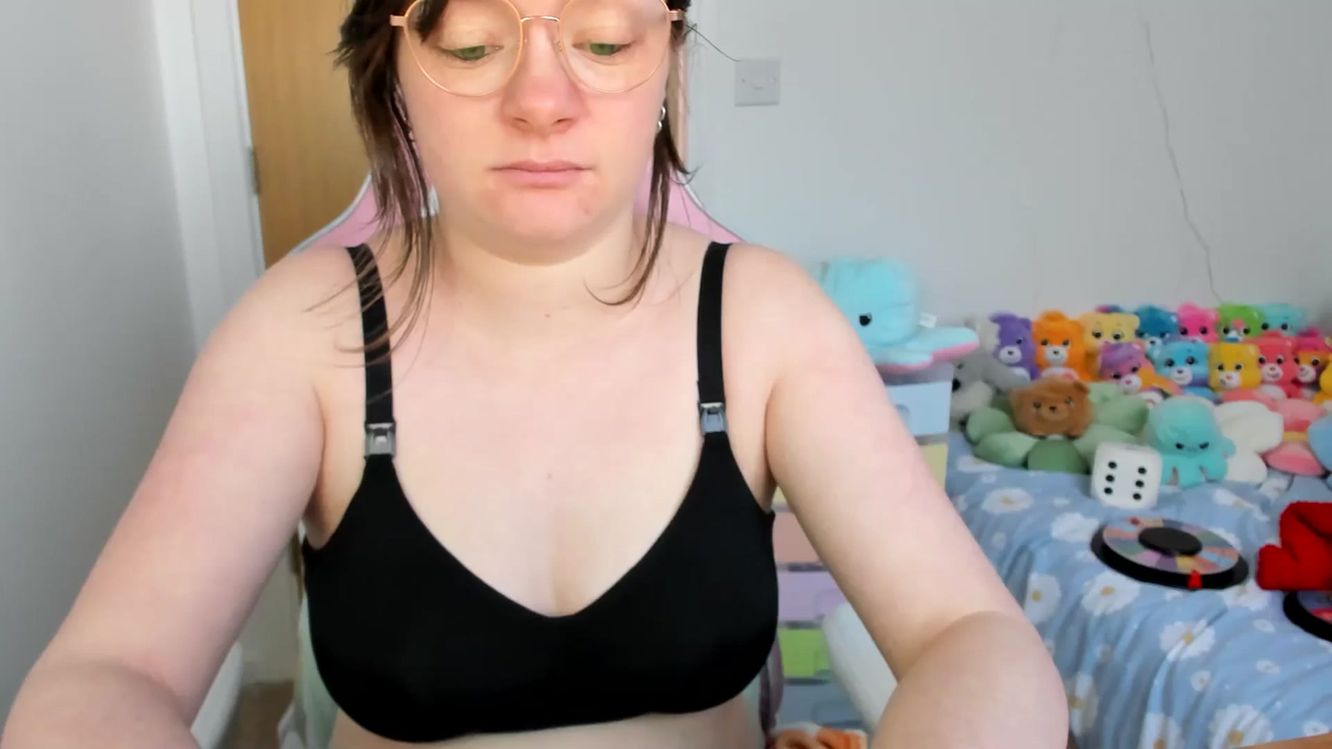 Gallery image thumbnail from JessieBear_'s myfreecams stream on, 03/24/2025, 18:16 image 16 of 20