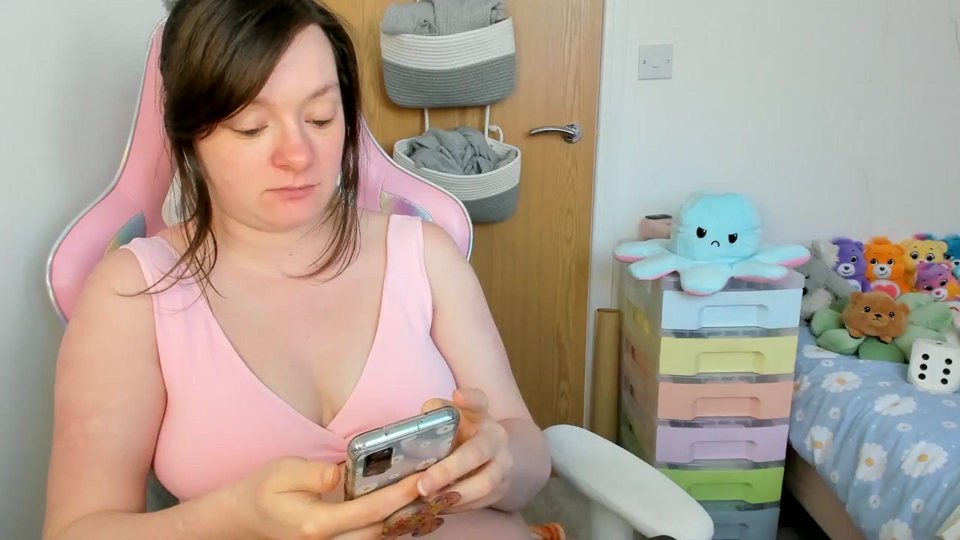Gallery image thumbnail from JessieBear_'s myfreecams stream on, 03/27/2025, 18:48 image 5 of 20