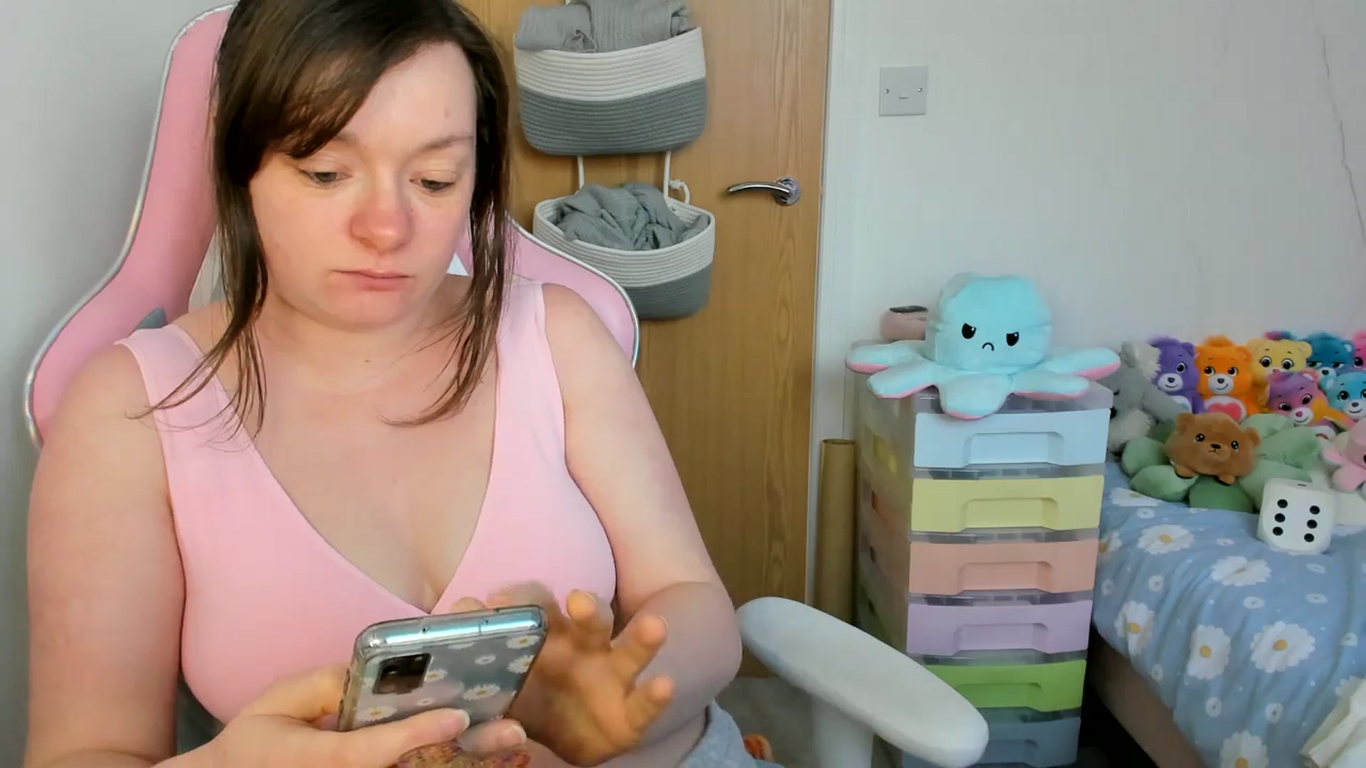 Gallery image thumbnail from JessieBear_'s myfreecams stream on, 03/27/2025, 18:48 image 2 of 20