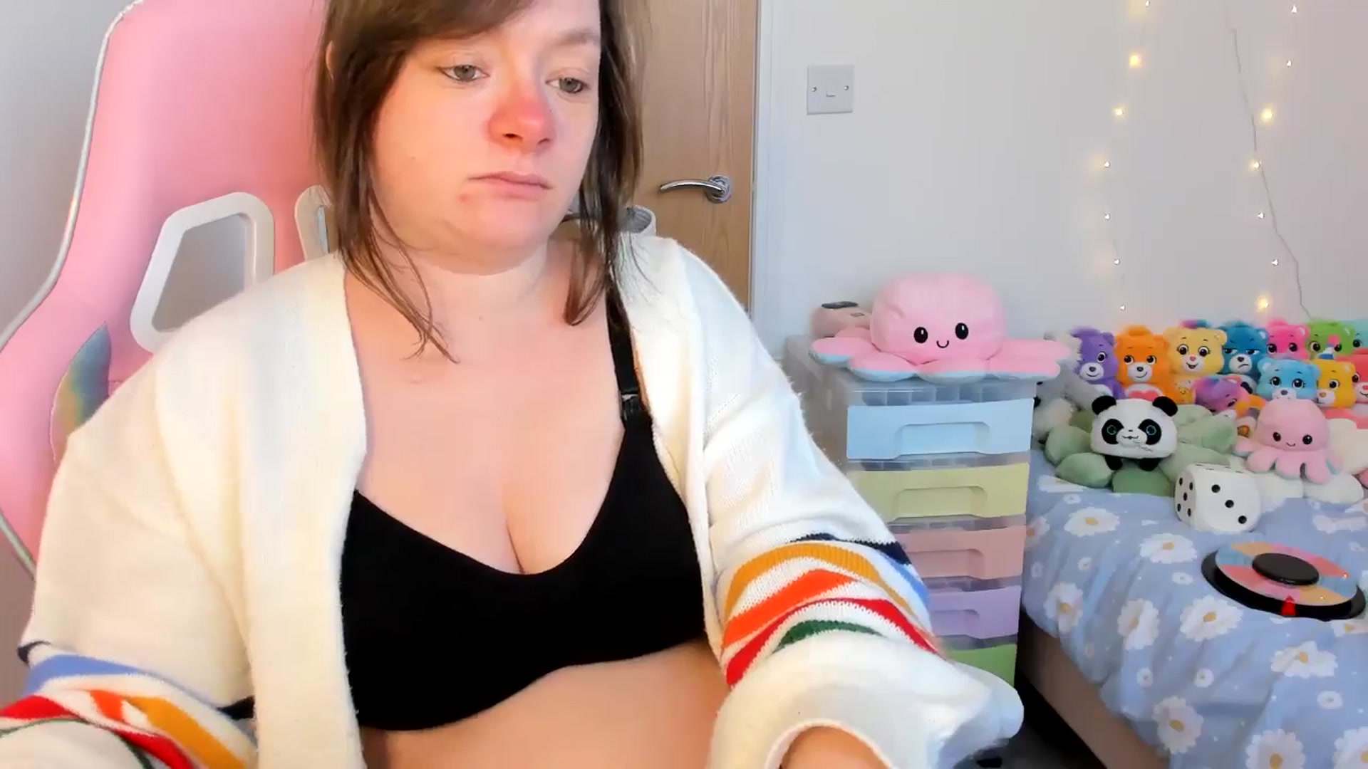 Gallery image thumbnail from JessieBear_'s myfreecams stream on, 04/01/2025, 16:55 image 2 of 20