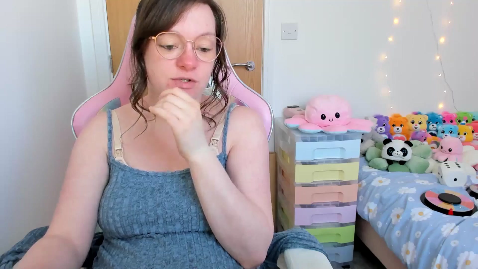Gallery image thumbnail from JessieBear_'s myfreecams stream on, 04/02/2025, 17:04 image 10 of 20