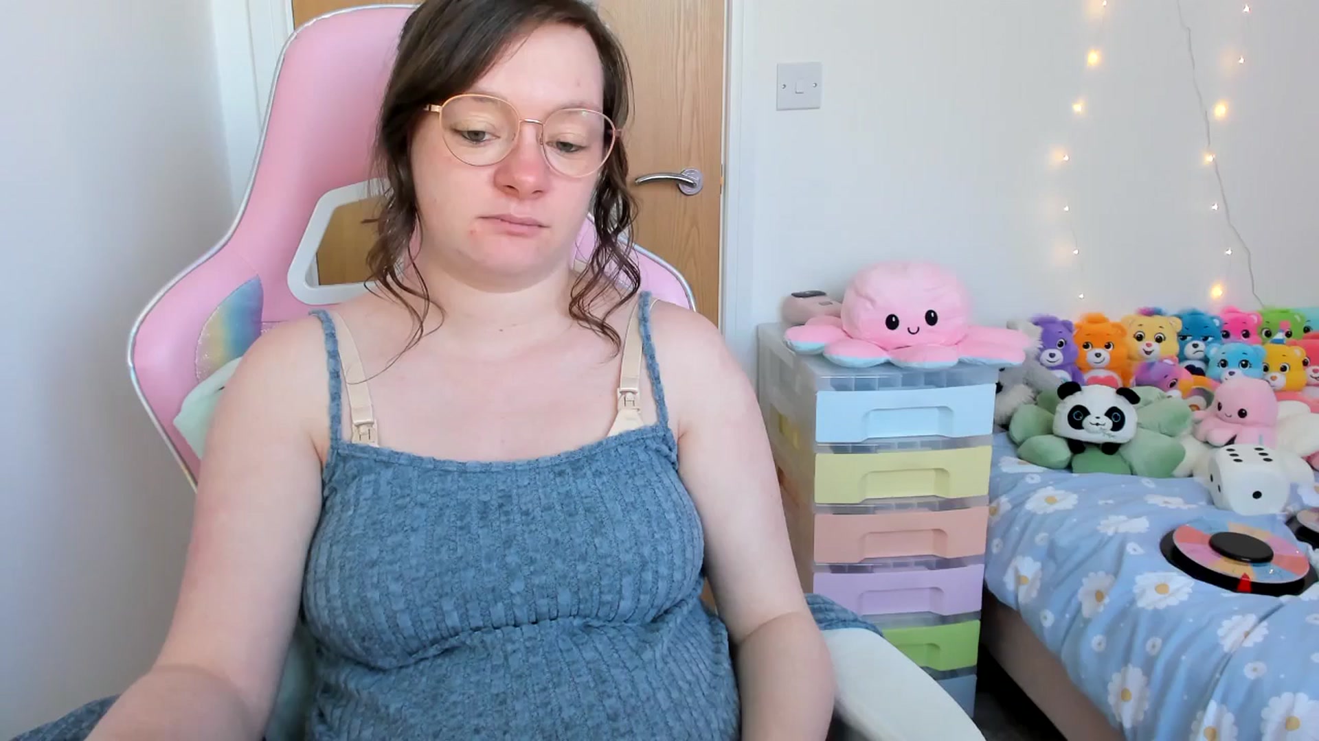 Gallery image thumbnail from JessieBear_'s myfreecams stream on, 04/02/2025, 17:04 image 15 of 20