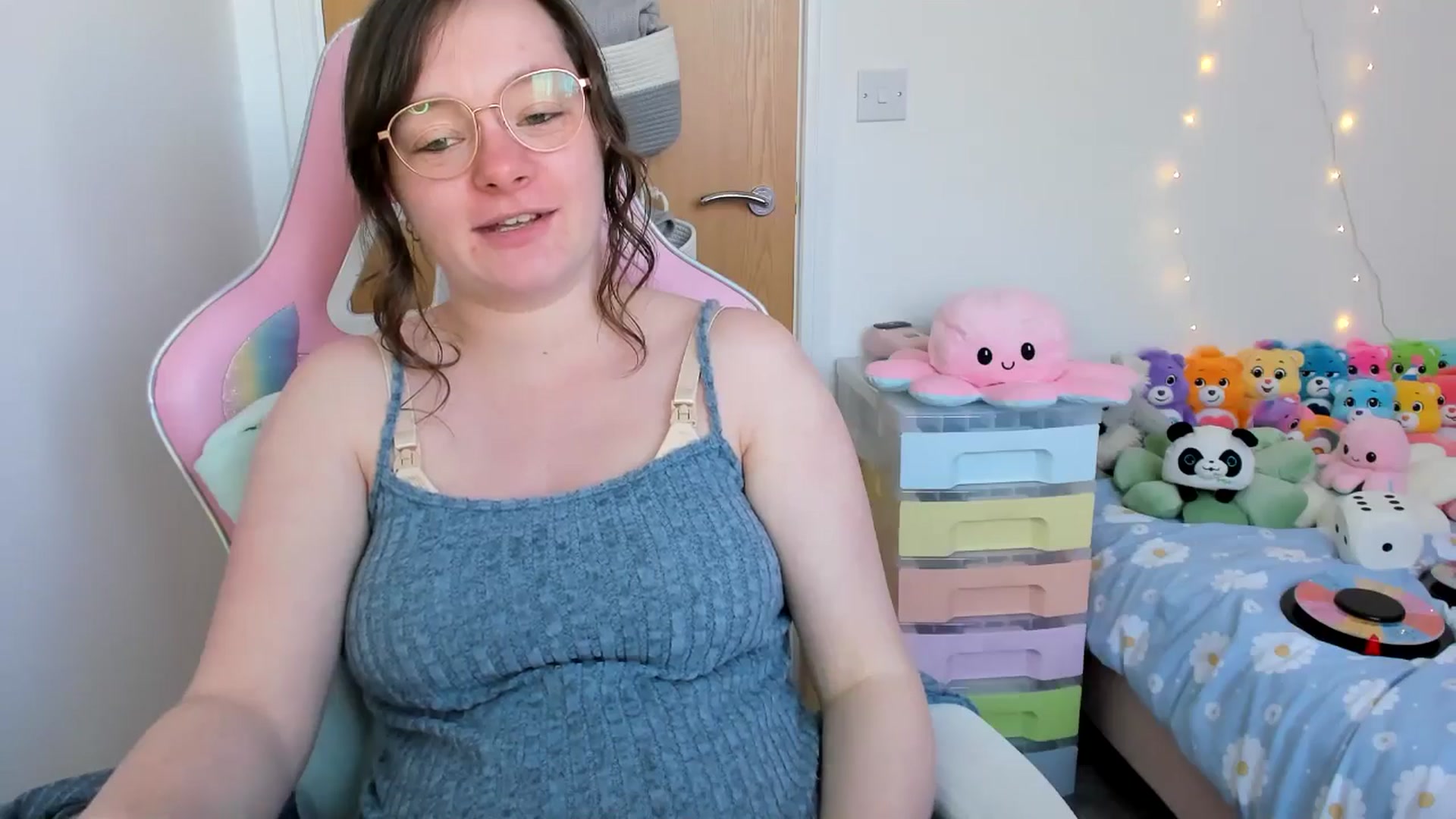 Gallery image thumbnail from JessieBear_'s myfreecams stream on, 04/02/2025, 17:04 image 19 of 20