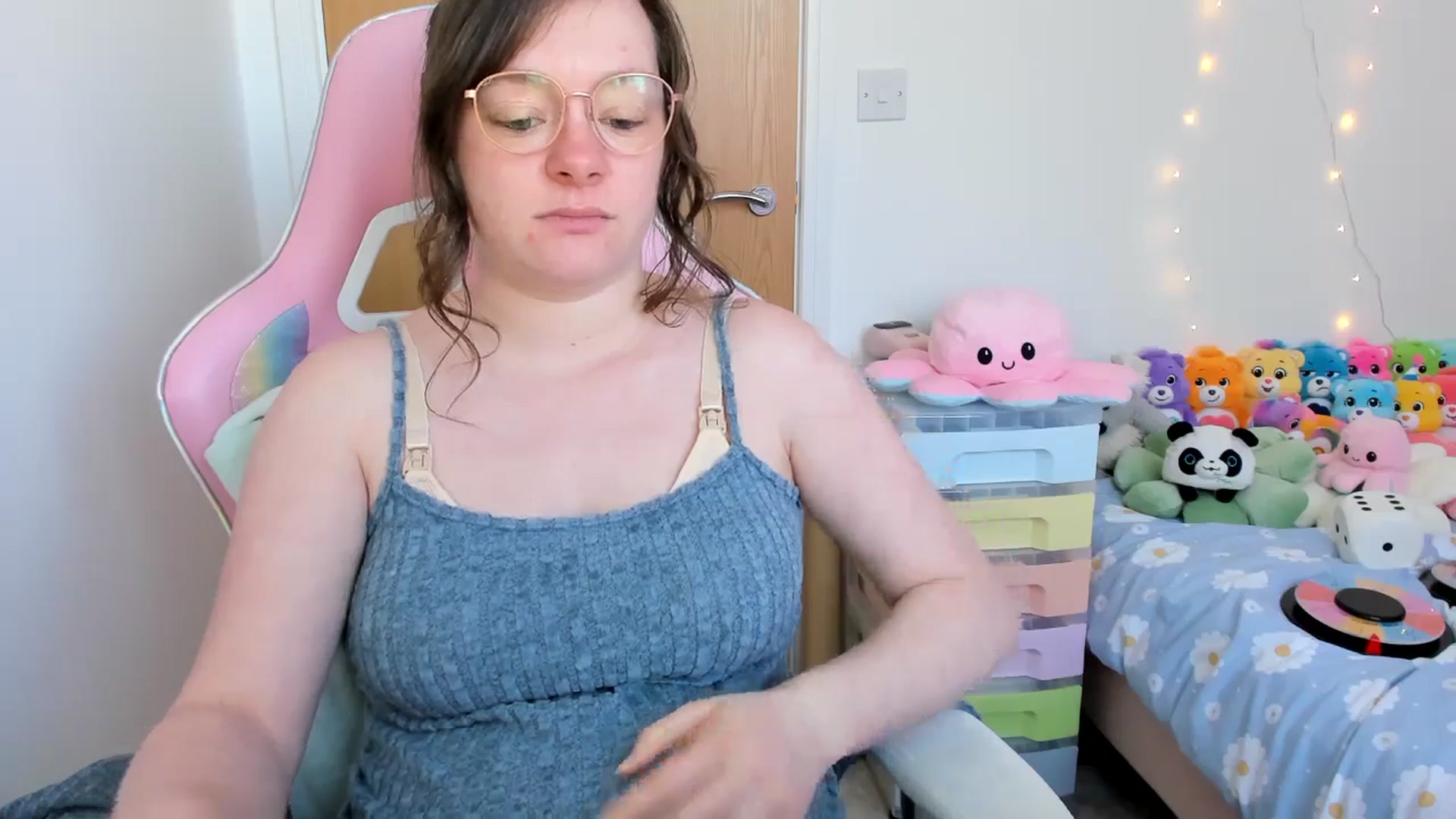 Gallery image thumbnail from JessieBear_'s myfreecams stream on, 04/02/2025, 17:04 image 12 of 20