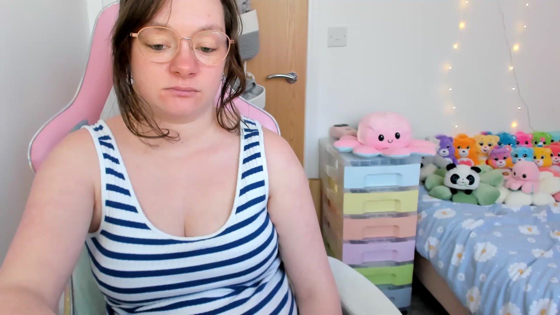 Gallery image thumbnail from JessieBear_'s myfreecams stream on, 04/03/2025, 15:53 image 17 of 20