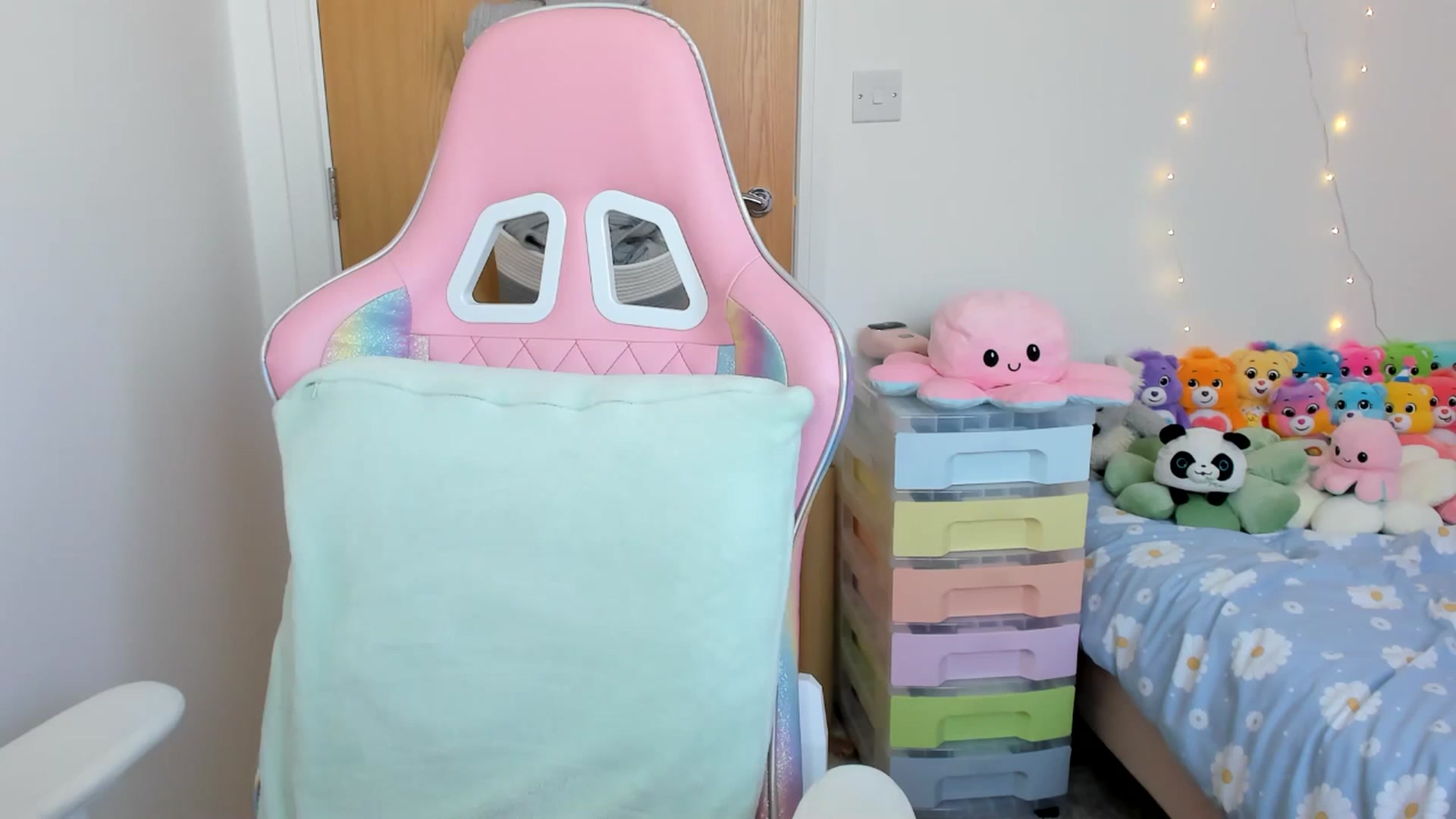 Gallery image thumbnail from JessieBear_'s myfreecams stream on, 04/03/2025, 15:53 image 16 of 20