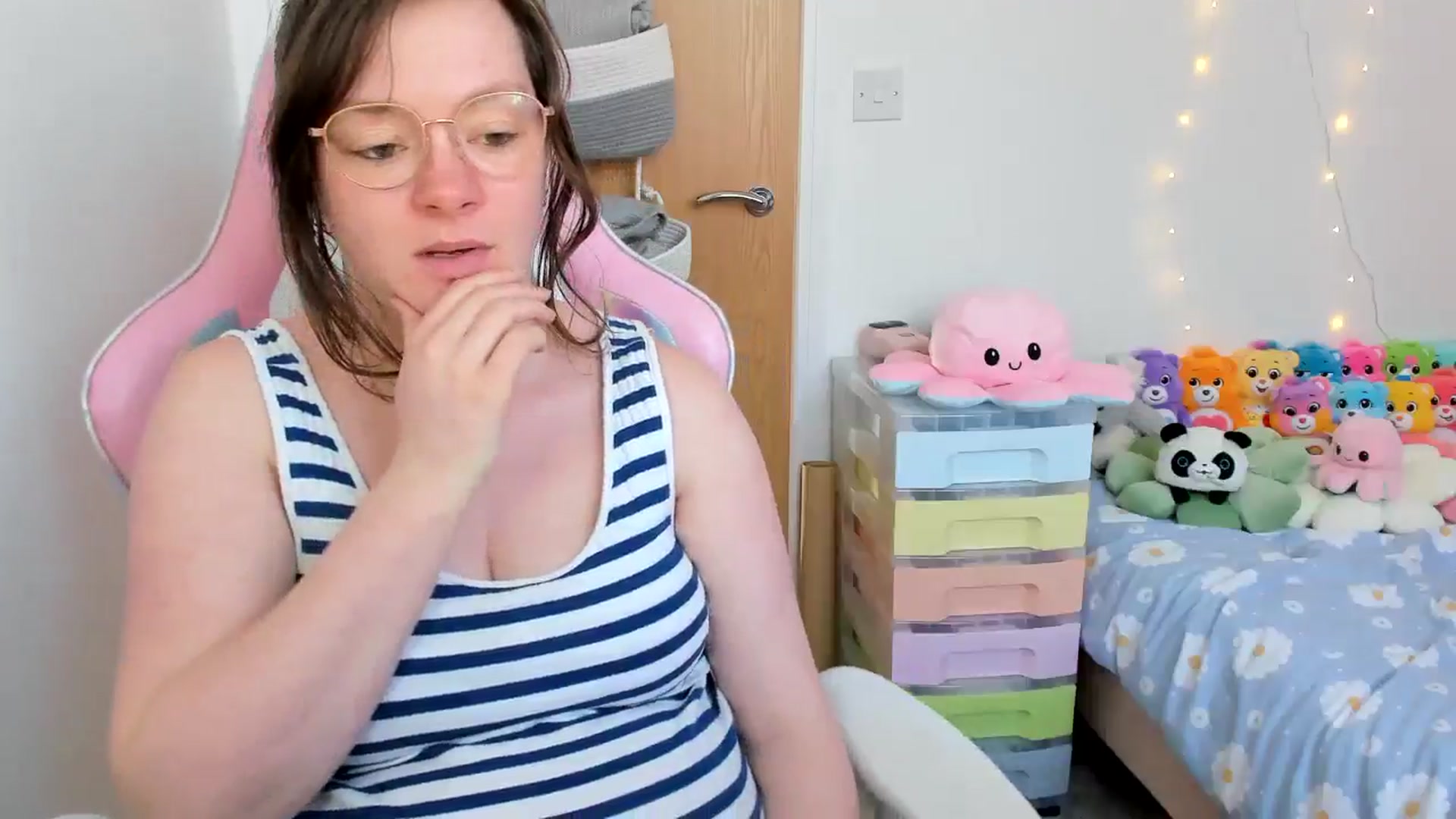 Gallery image thumbnail from JessieBear_'s myfreecams stream on, 04/03/2025, 15:53 image 18 of 20