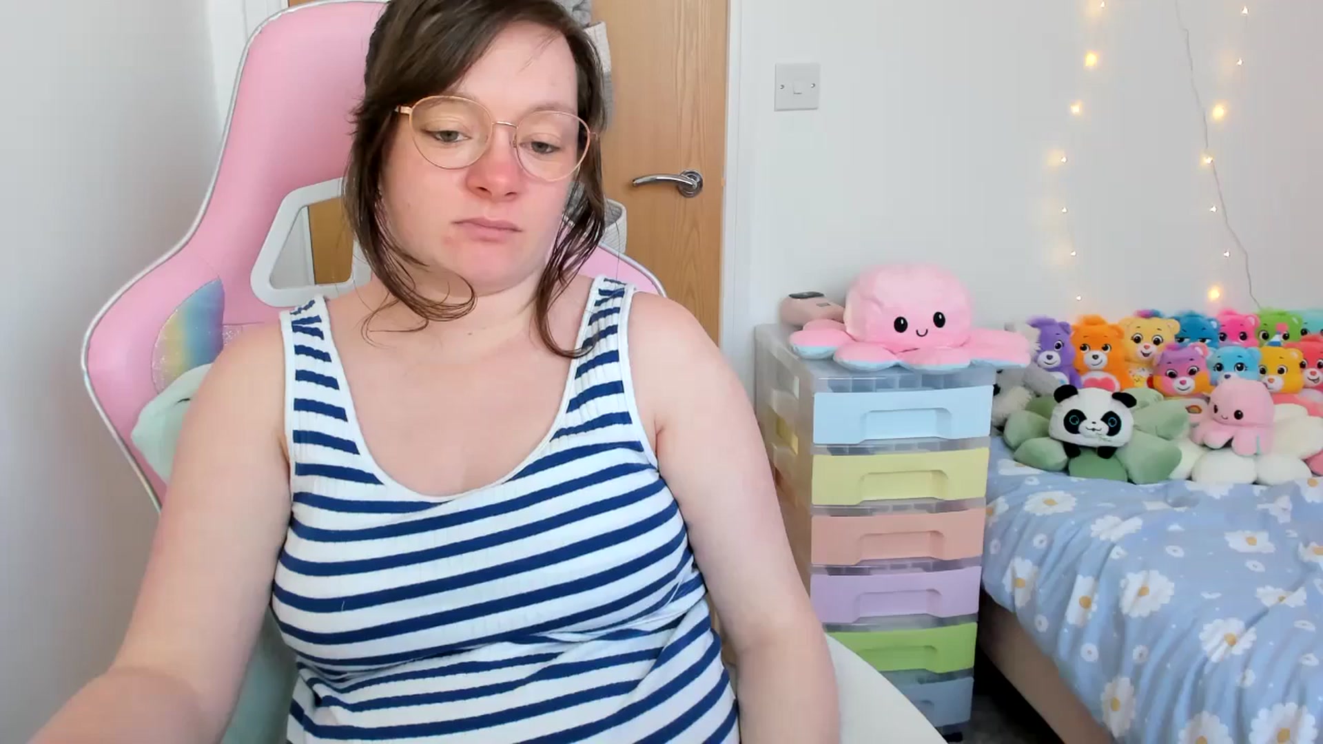 Gallery image thumbnail from JessieBear_'s myfreecams stream on, 04/03/2025, 15:53 image 15 of 20