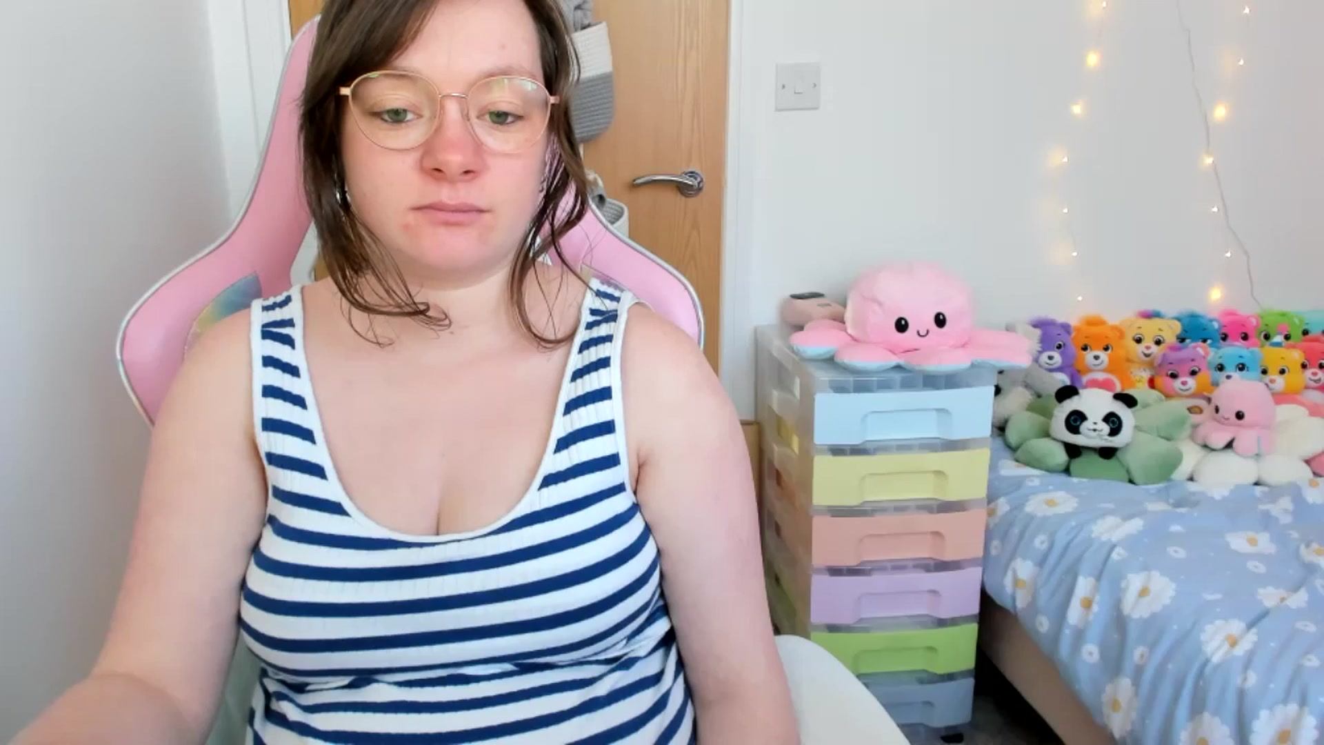 Gallery image thumbnail from JessieBear_'s myfreecams stream on, 04/03/2025, 15:53 image 19 of 20