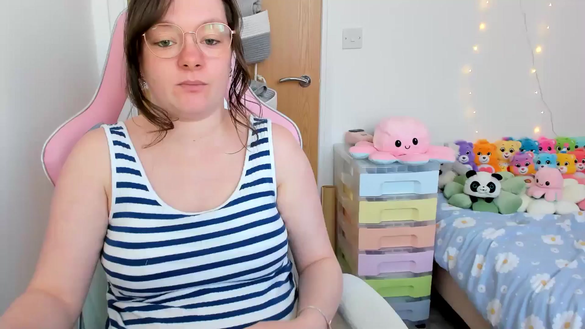 Gallery image thumbnail from JessieBear_'s myfreecams stream on, 04/03/2025, 15:53 image 1 of 20