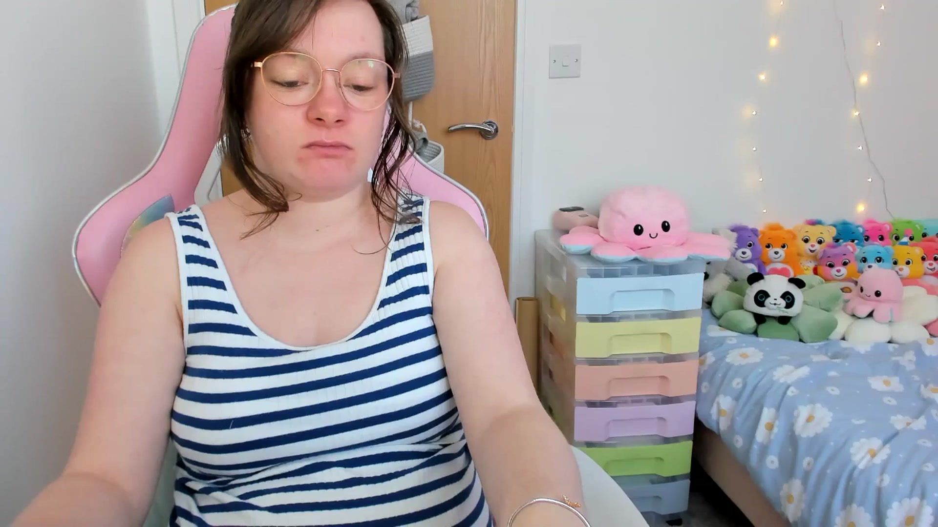 Gallery image thumbnail from JessieBear_'s myfreecams stream on, 04/03/2025, 15:53 image 3 of 20