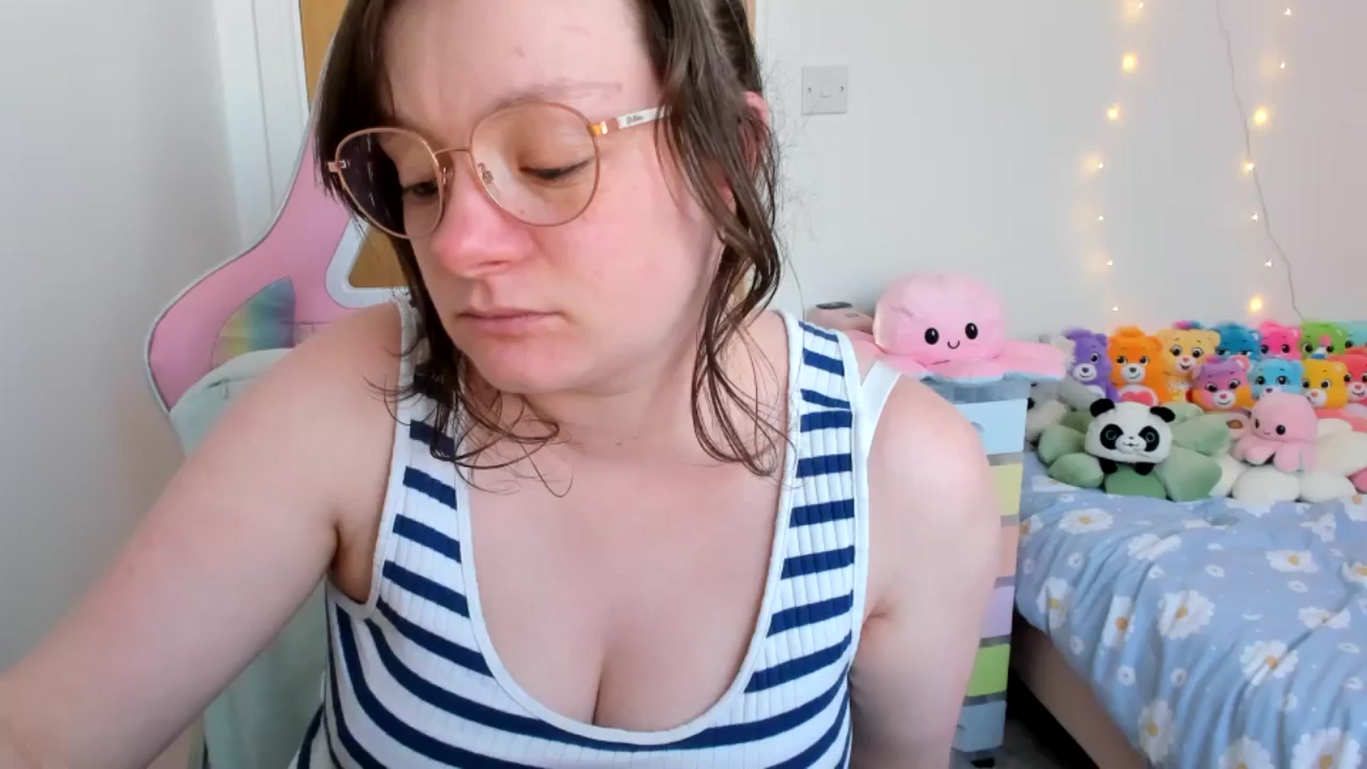 Gallery image thumbnail from JessieBear_'s myfreecams stream on, 04/03/2025, 16:20 image 13 of 20