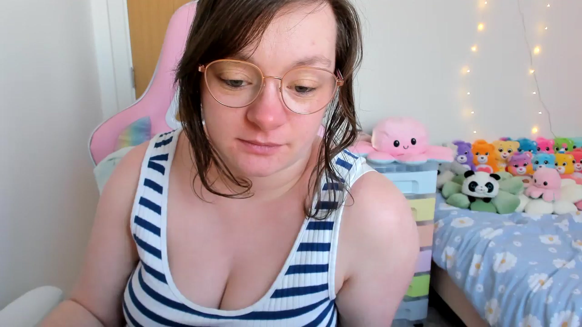 Gallery image thumbnail from JessieBear_'s myfreecams stream on, 04/03/2025, 16:20 image 5 of 20