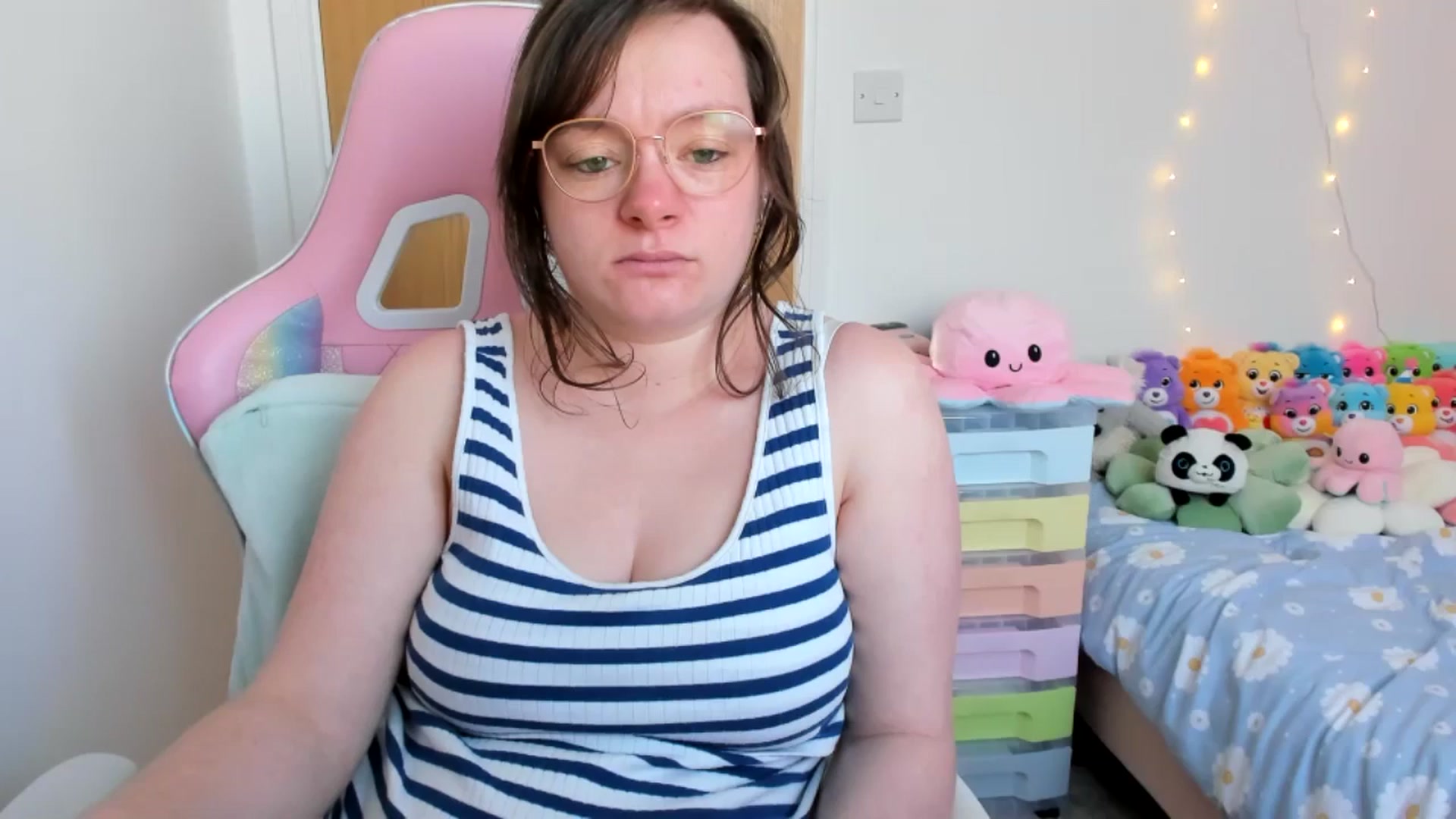 Gallery image thumbnail from JessieBear_'s myfreecams stream on, 04/03/2025, 16:20 image 18 of 20