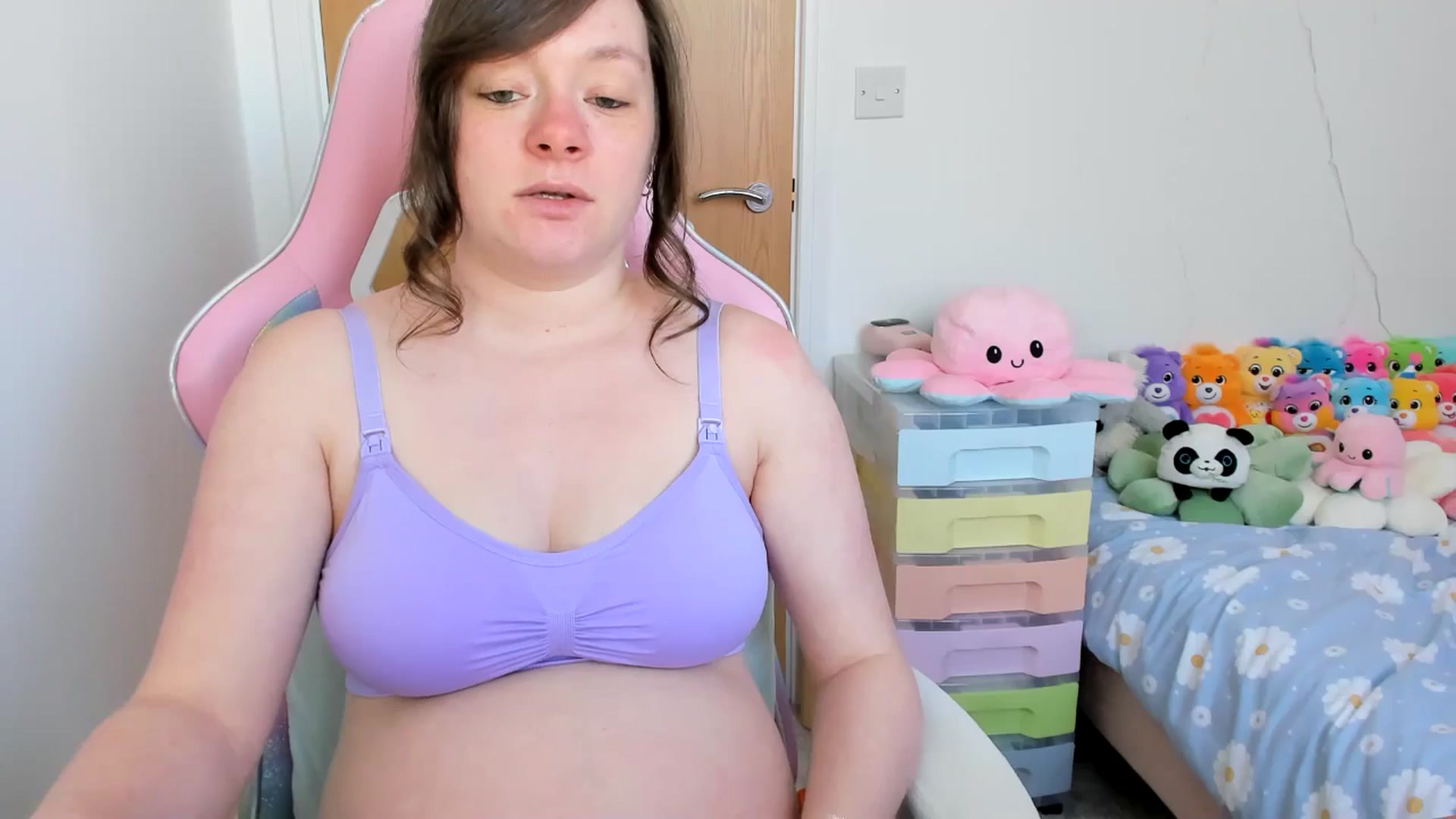 Gallery image thumbnail from JessieBear_'s myfreecams stream on, 04/04/2025, 17:03 image 5 of 20